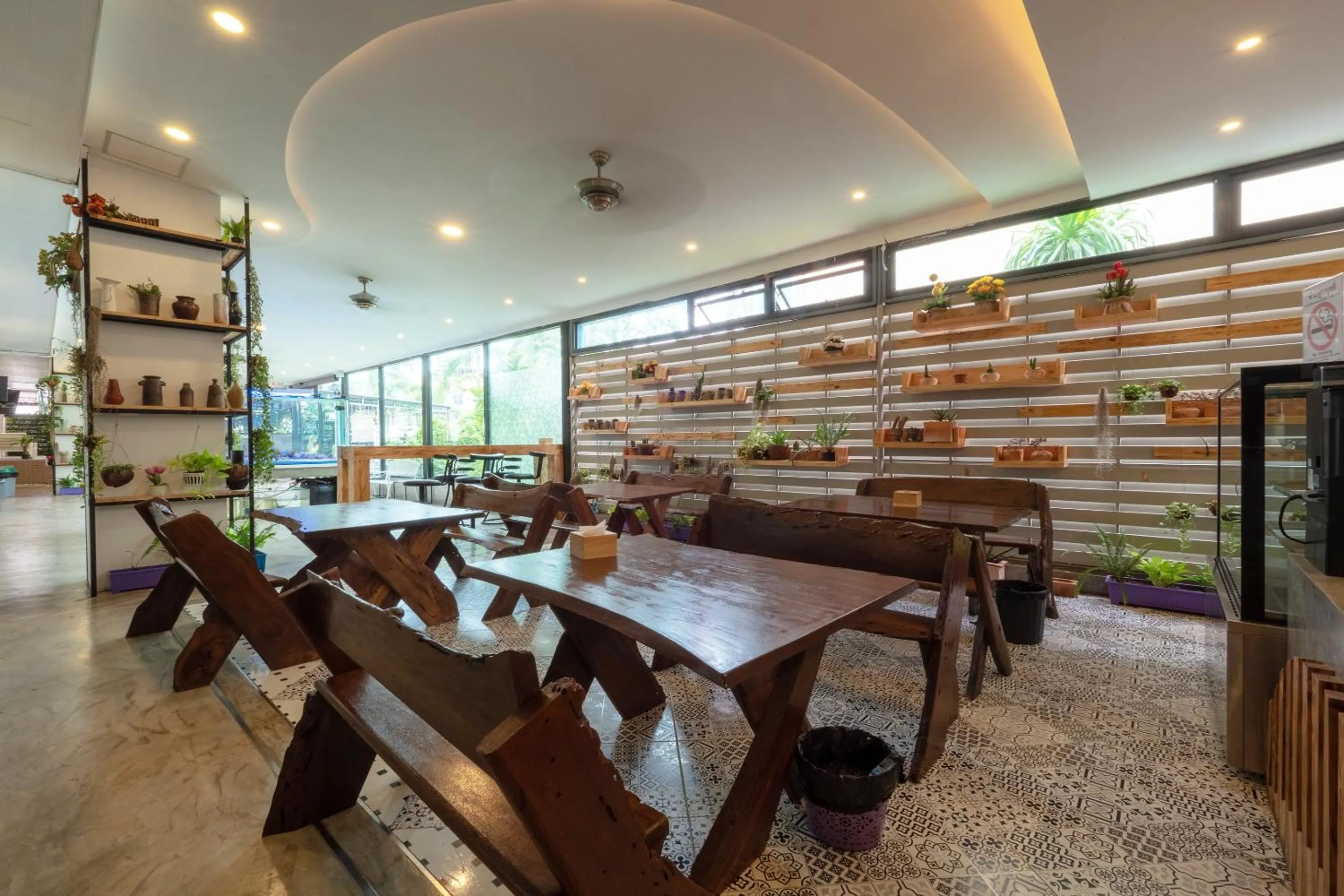 Other, Restaurant/Places to Eat in OYO 681 Paradise Hotel