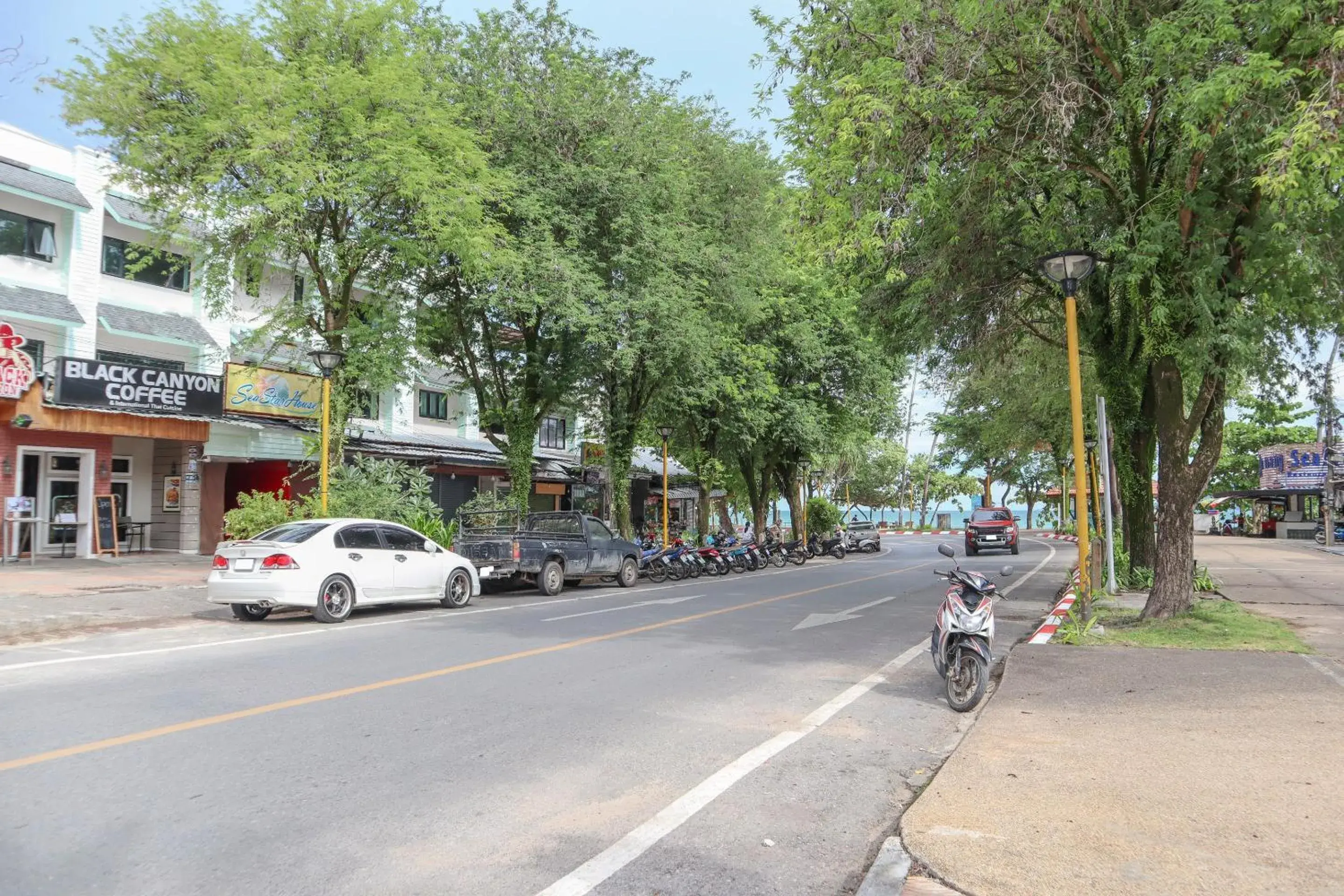 Facade/entrance in OYO 681 Paradise Hotel Facade/entrance in OYO 681 Paradise Hotel