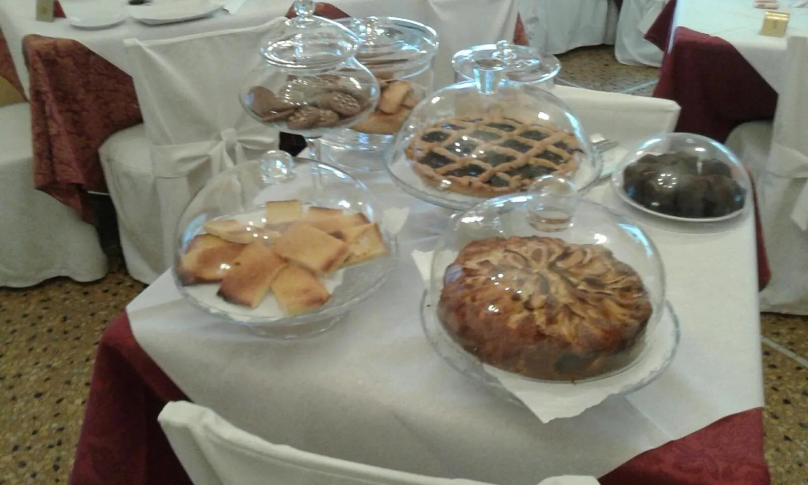 Breakfast in Hotel Gabbiano