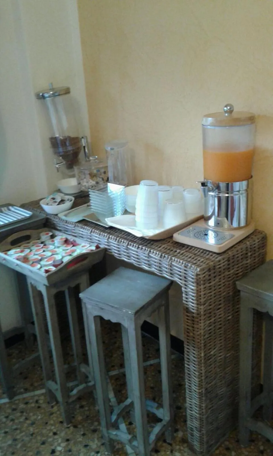 Breakfast in Hotel Gabbiano