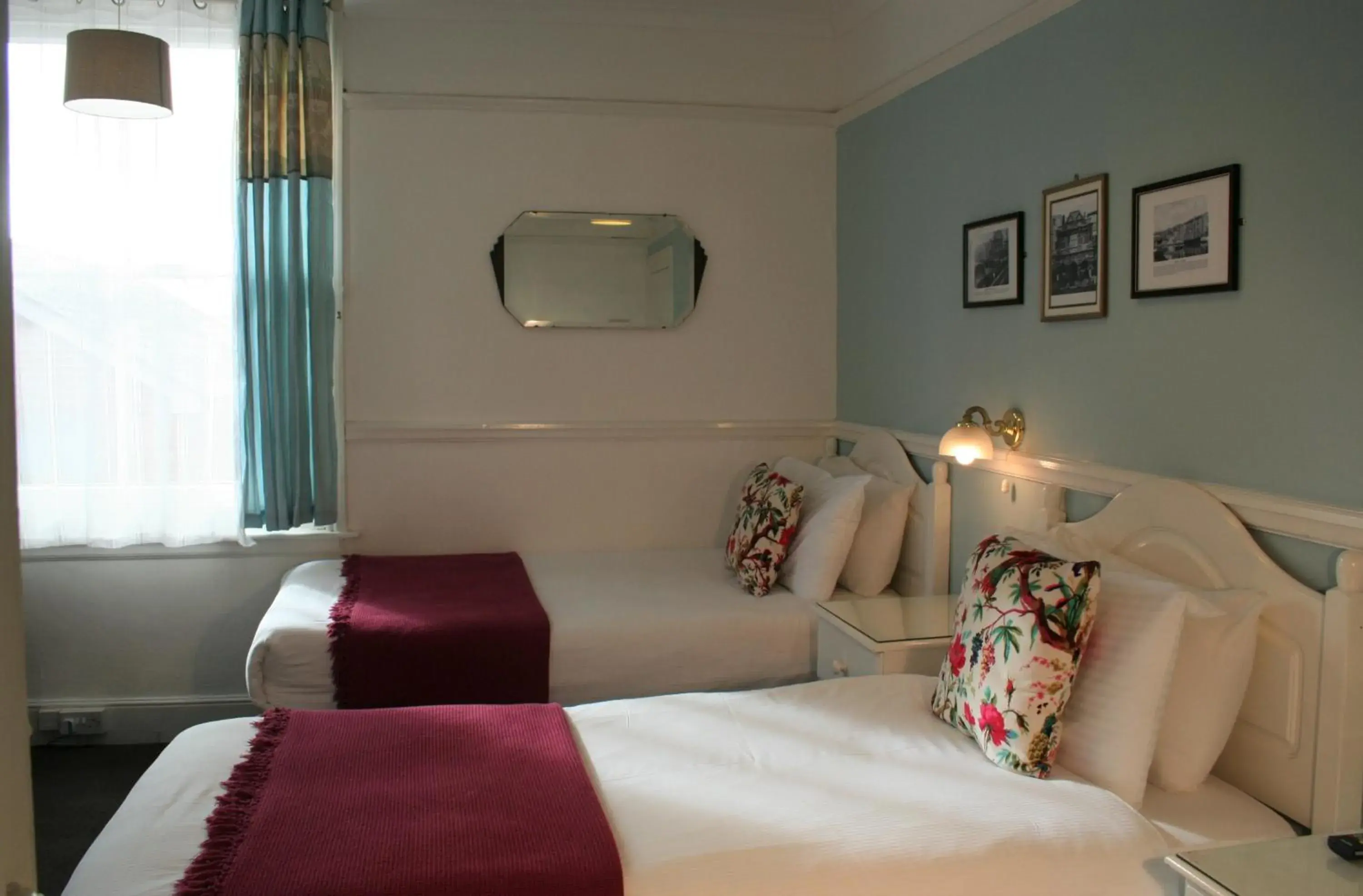 Twin Room in The Telstar Twin Room in The Telstar