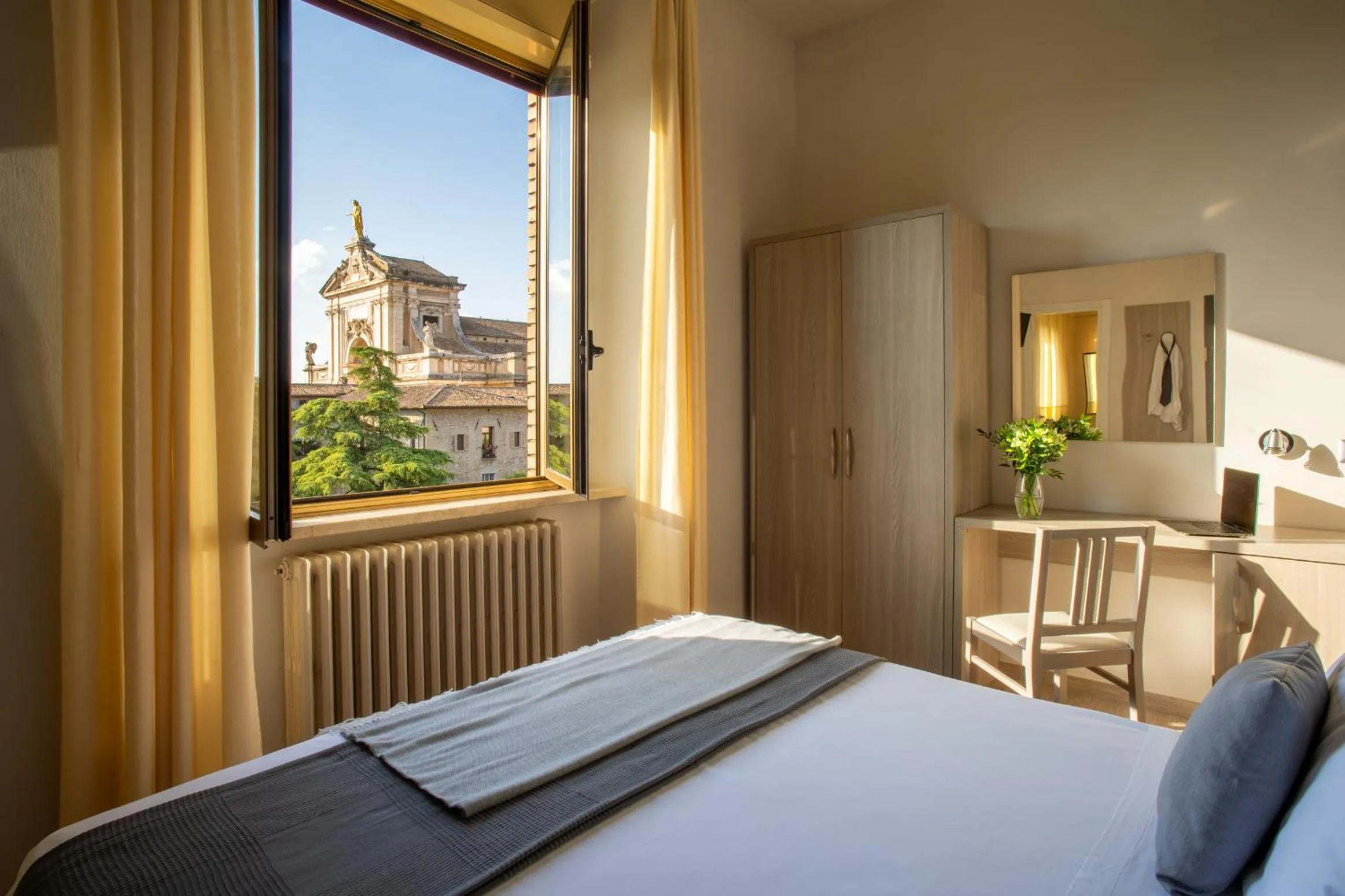 View (from property/room), Bed in Domus Pacis Assisi