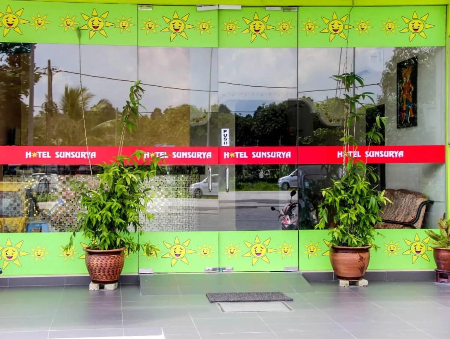 Facade/entrance in Hotel Sunsurya