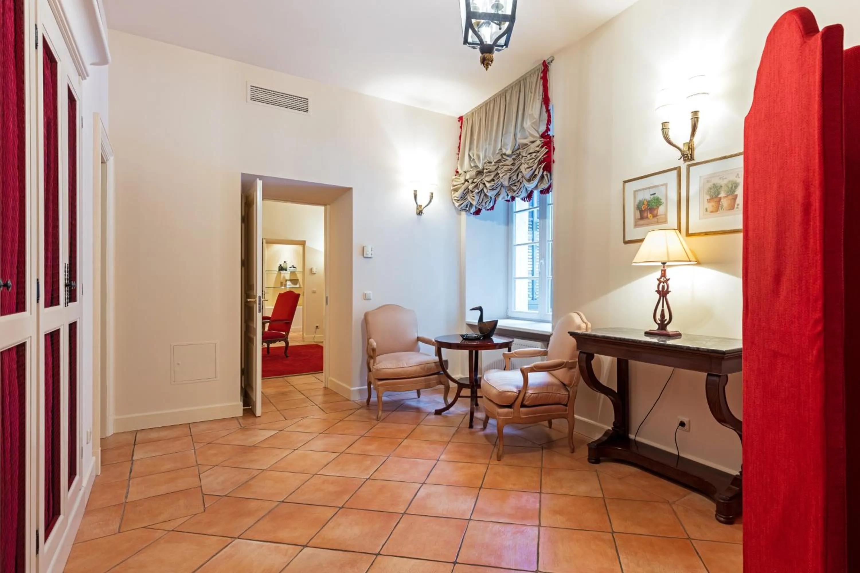 Photo of the whole room in Stikliai Palace Residence