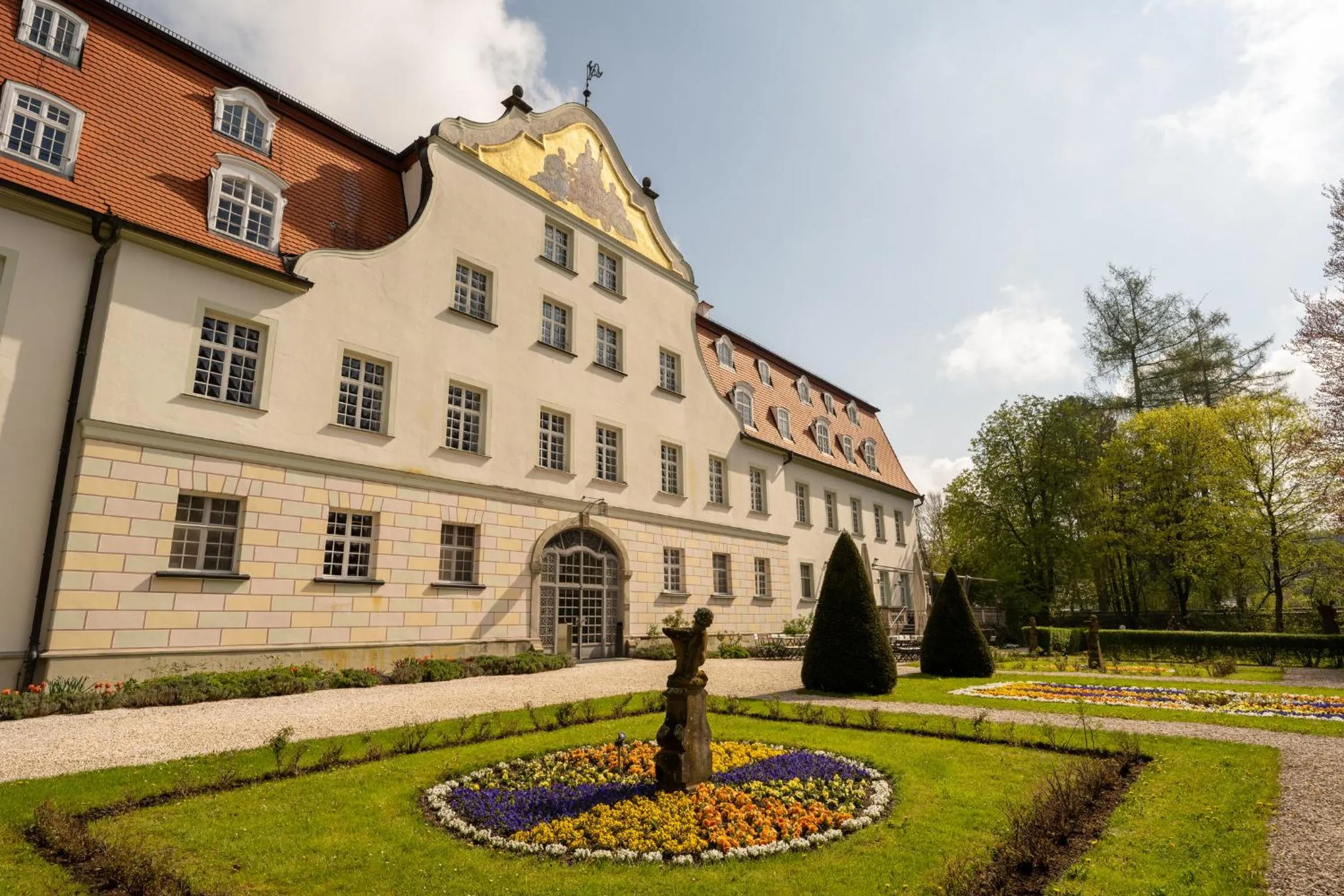 Property building in Schloss Lautrach