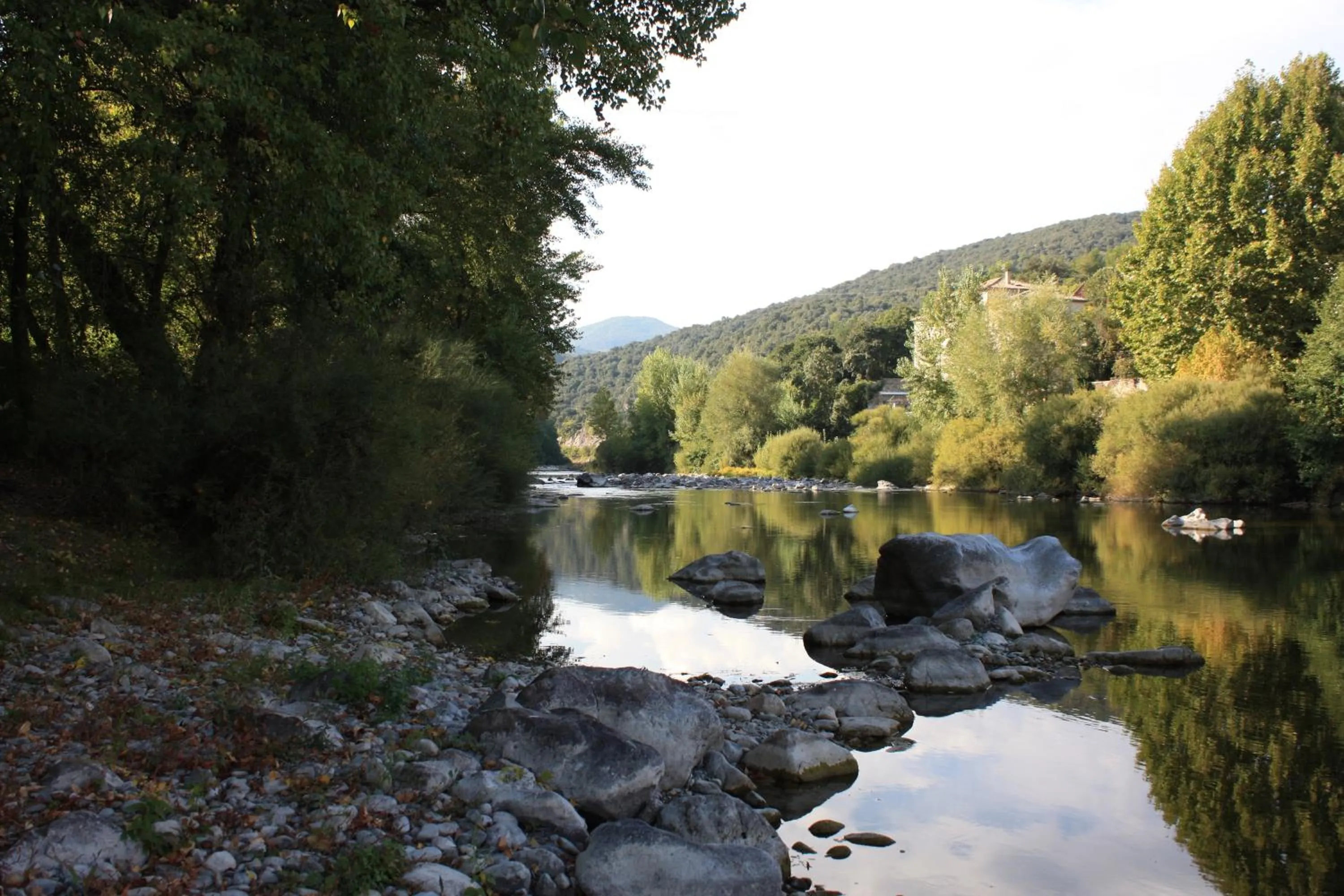 Fishing in Logis Hôtel Restaurant Les Norias