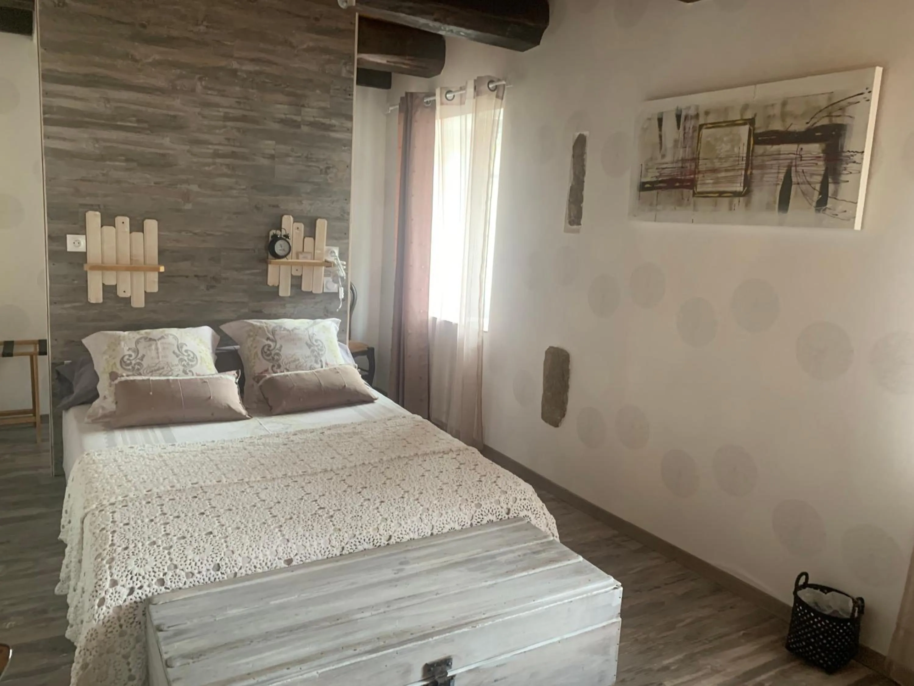 Bed in Chambres d'Hôtes LES VERGERS DE LOUISE