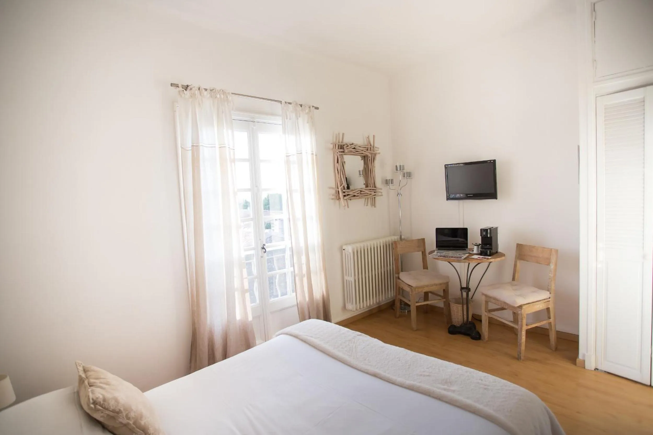 TV and multimedia, Bed in La Regalido