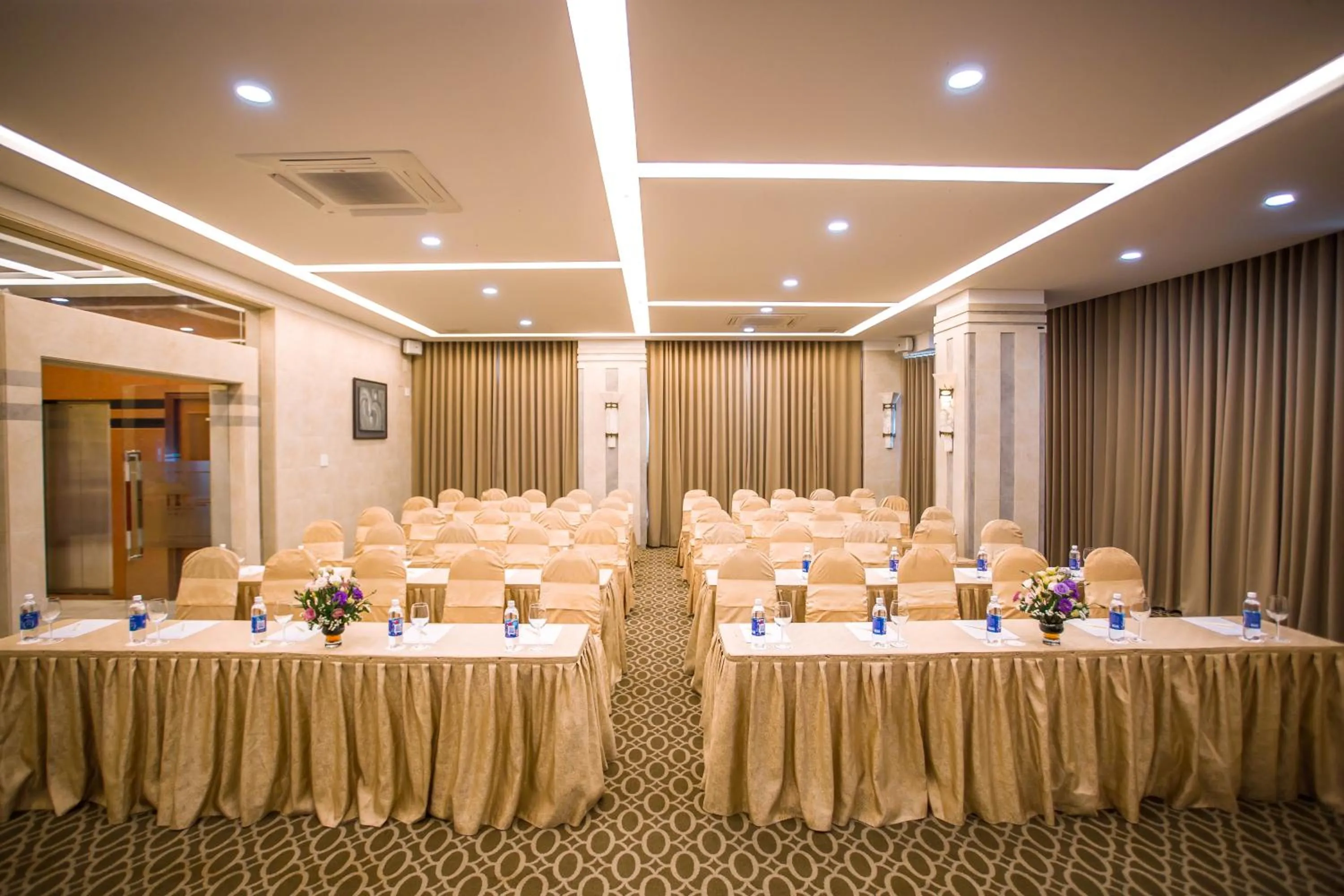 Meeting/conference room in Minh Toan Athena Hotel