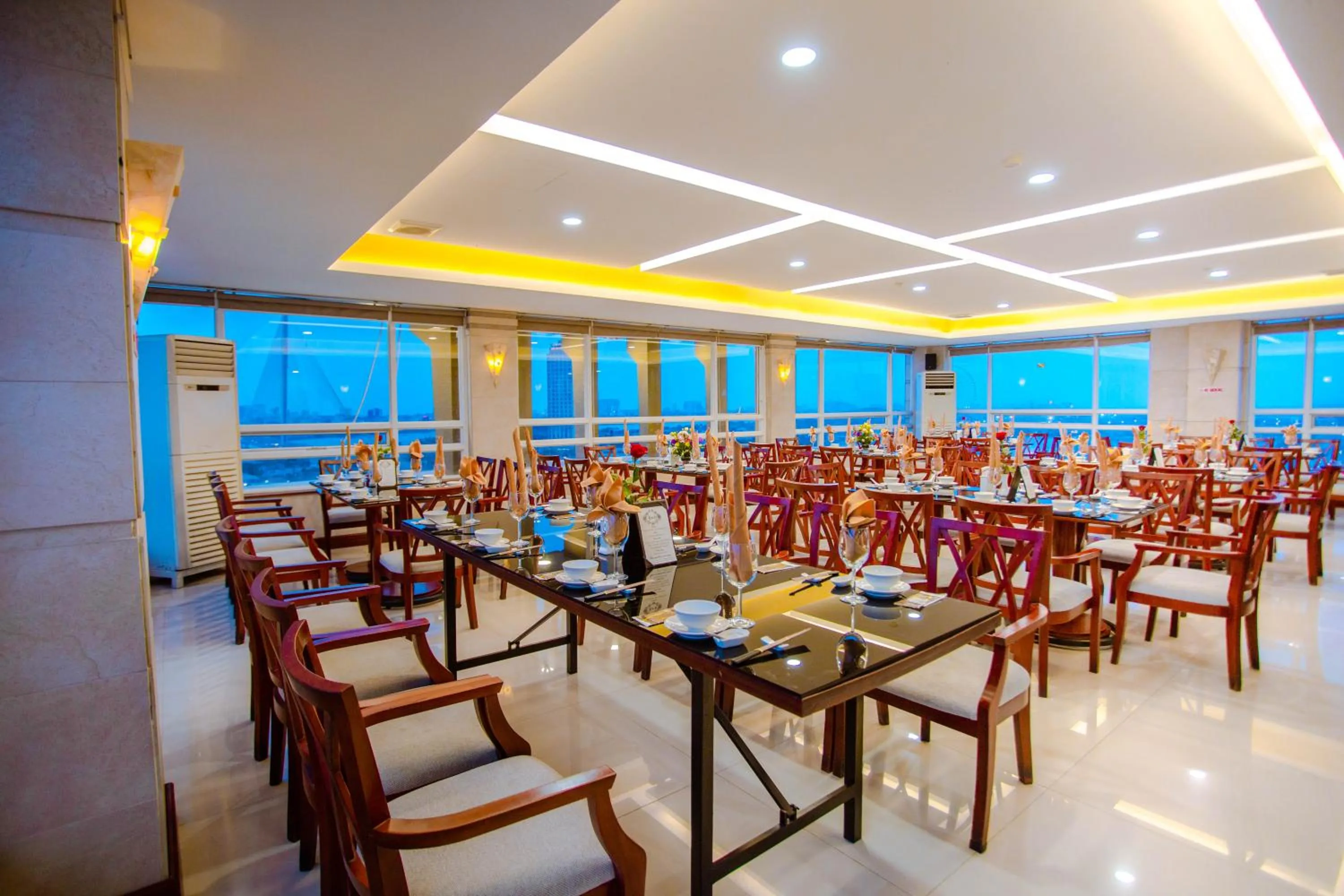 Restaurant/places to eat in Minh Toan Athena Hotel