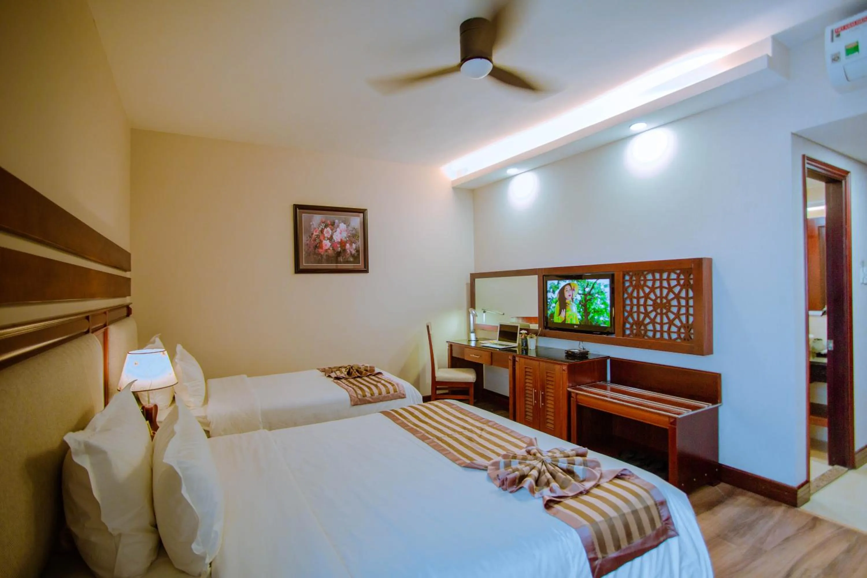 Photo of the whole room, Bed in Minh Toan Athena Hotel