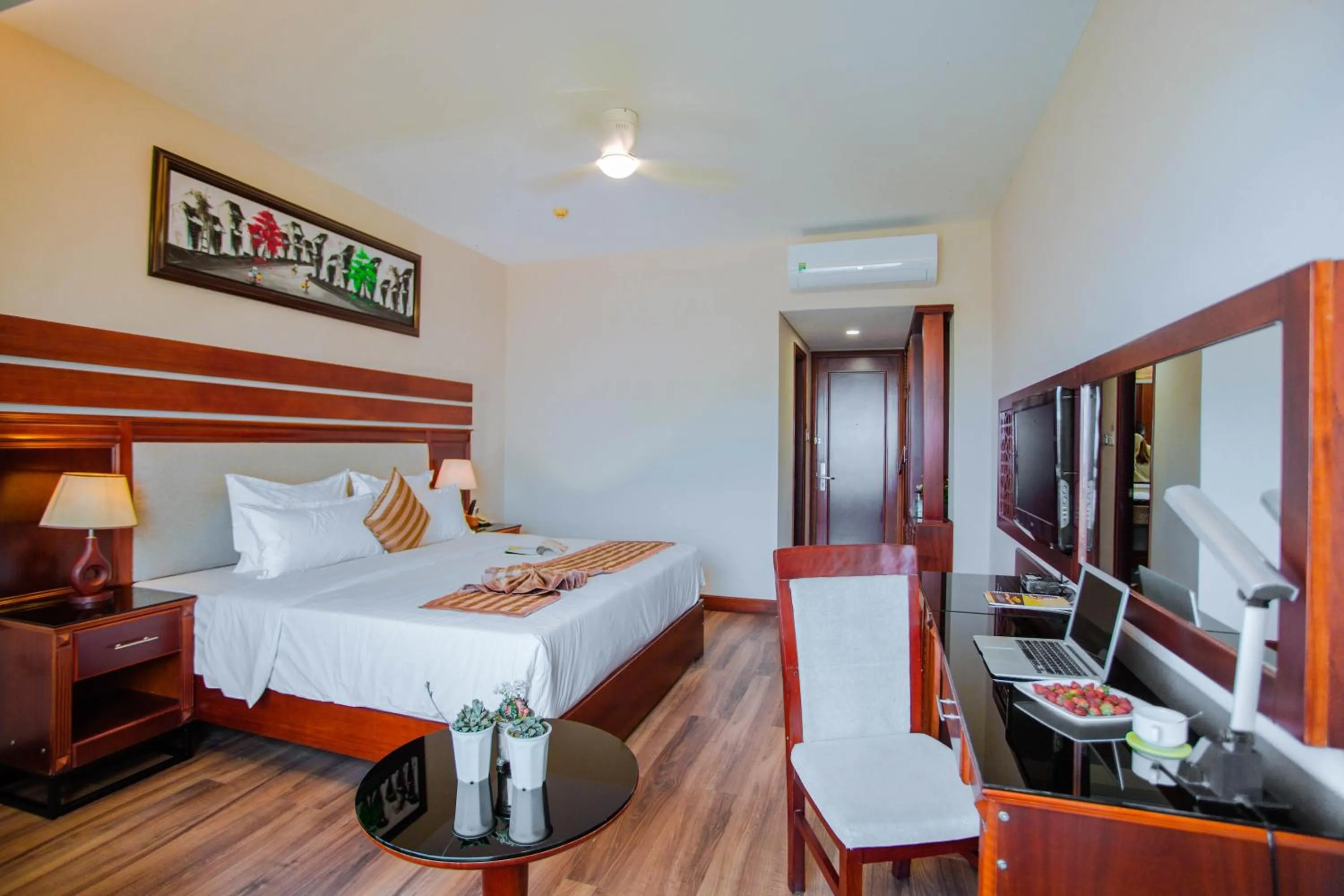 Photo of the whole room, Bed in Minh Toan Athena Hotel