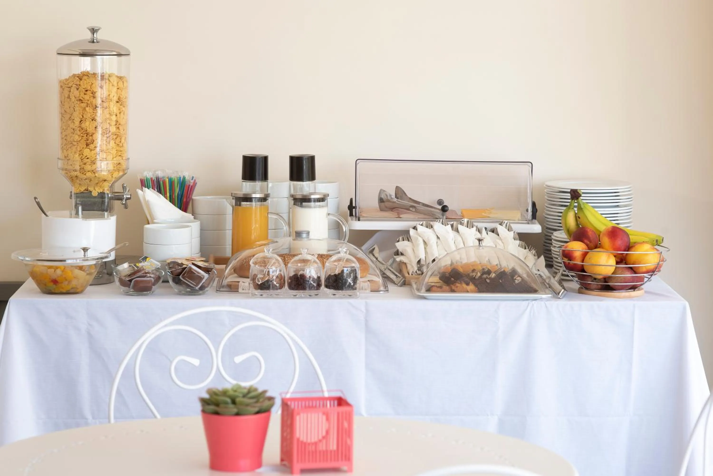 Breakfast in Athens Market Portrait
