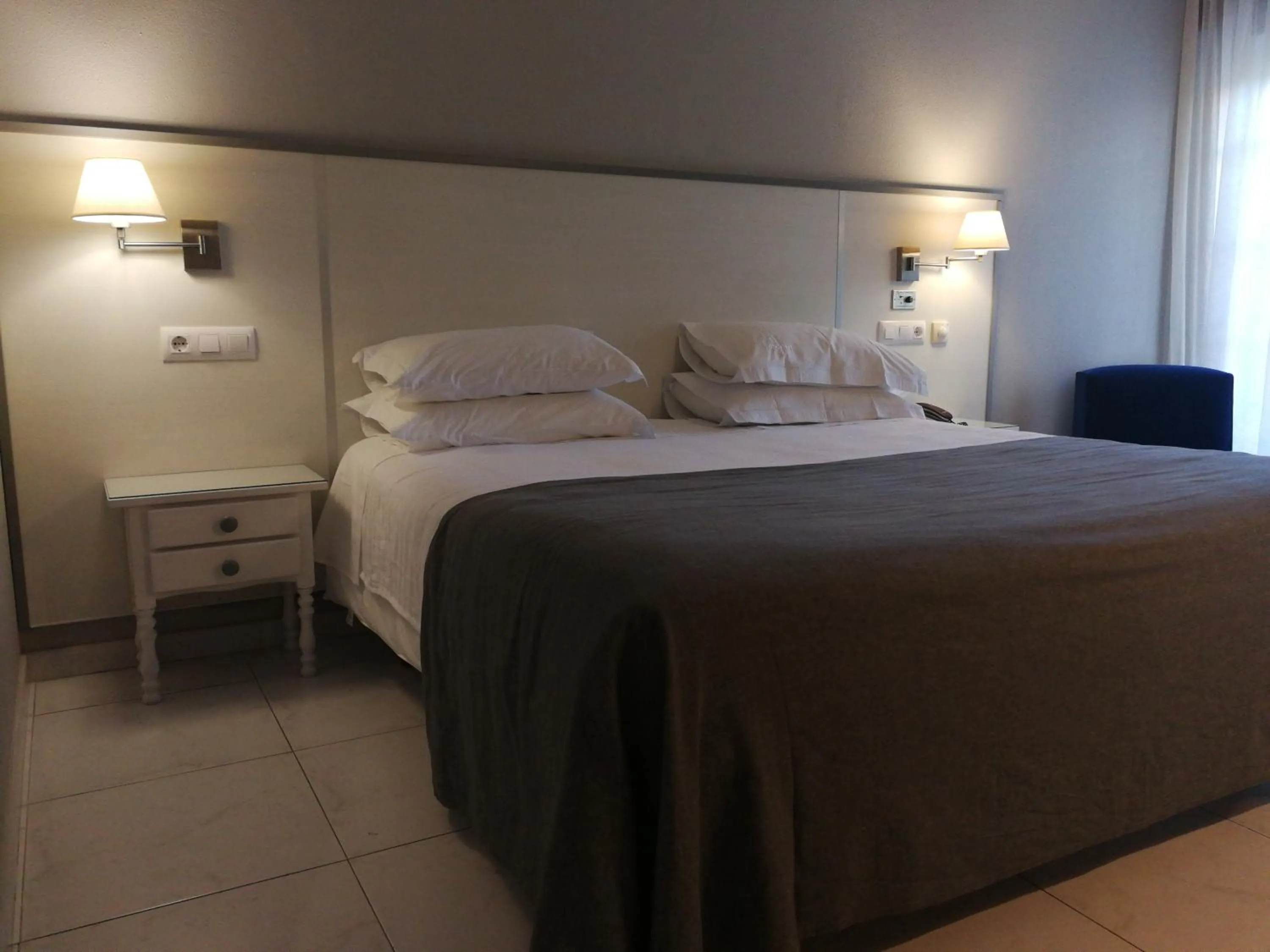 Photo of the whole room, Bed in Hotel Ancora SANXENXO