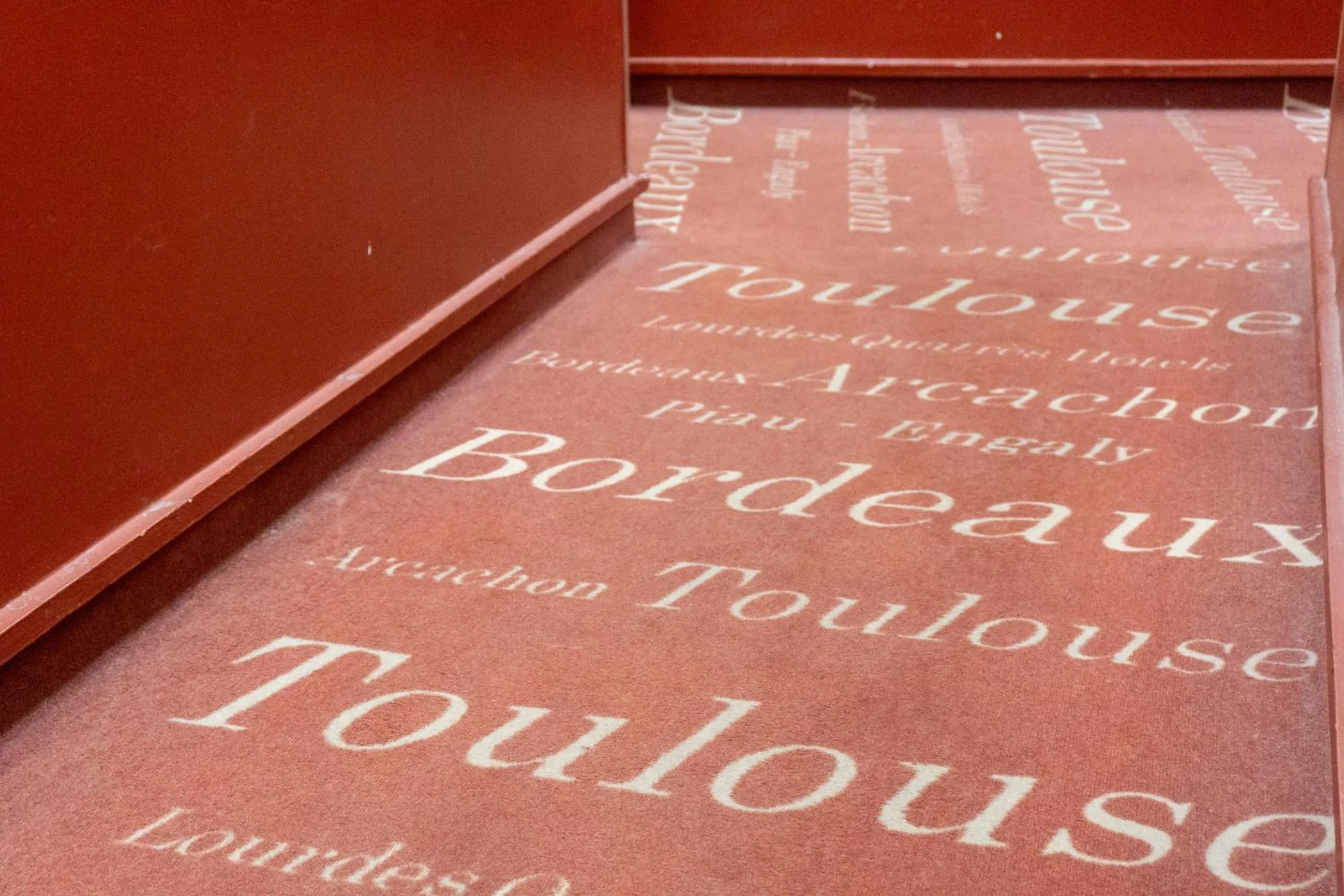 Decorative detail in Hotel Ours Blanc - Victor Hugo