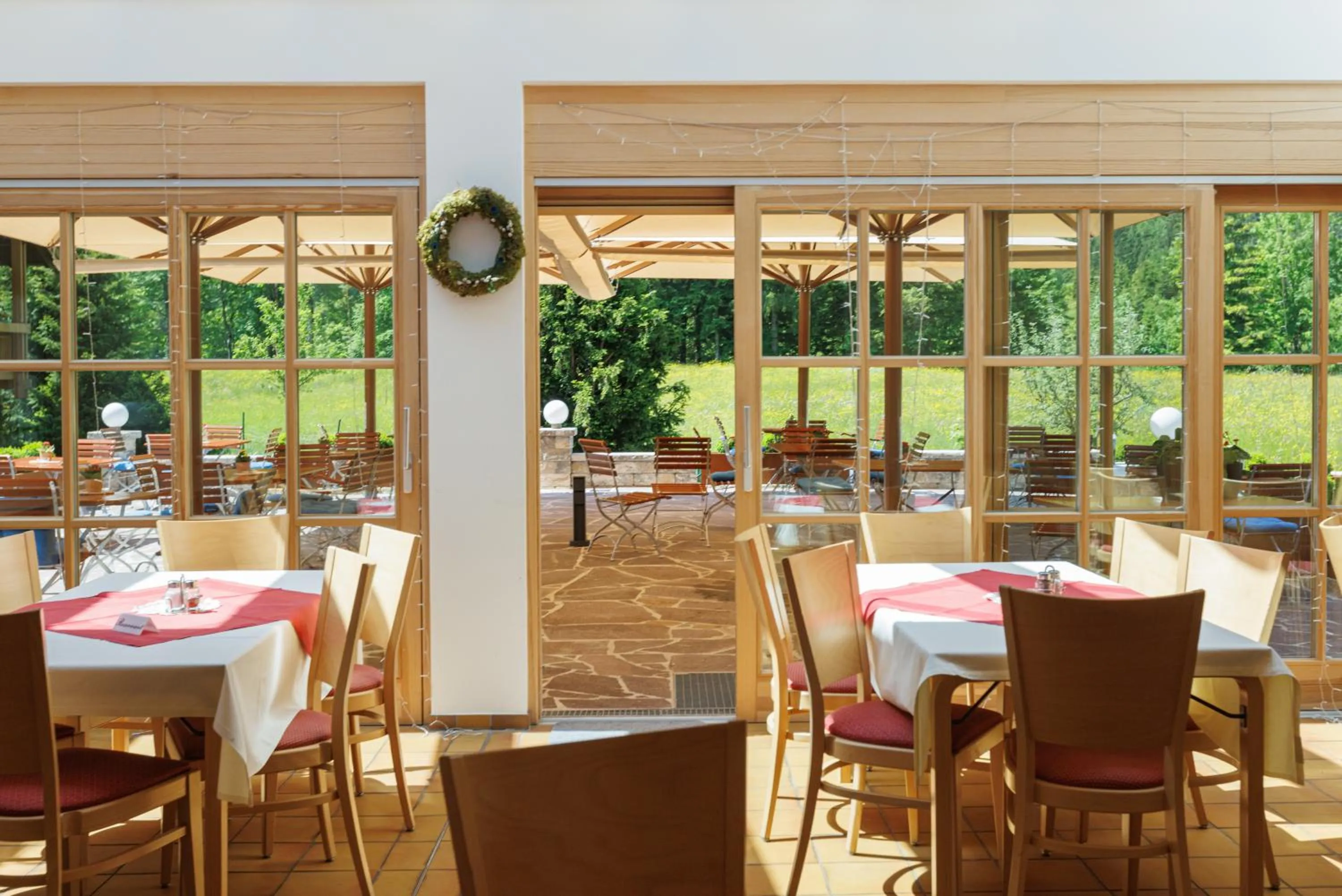 Restaurant/places to eat in Alphotel Ettal