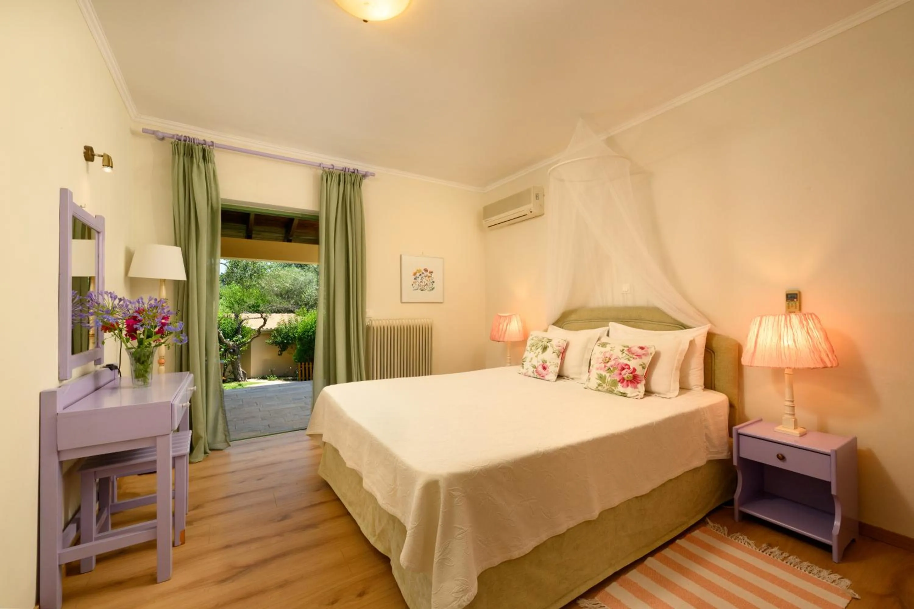 Bed in Isabella Country House