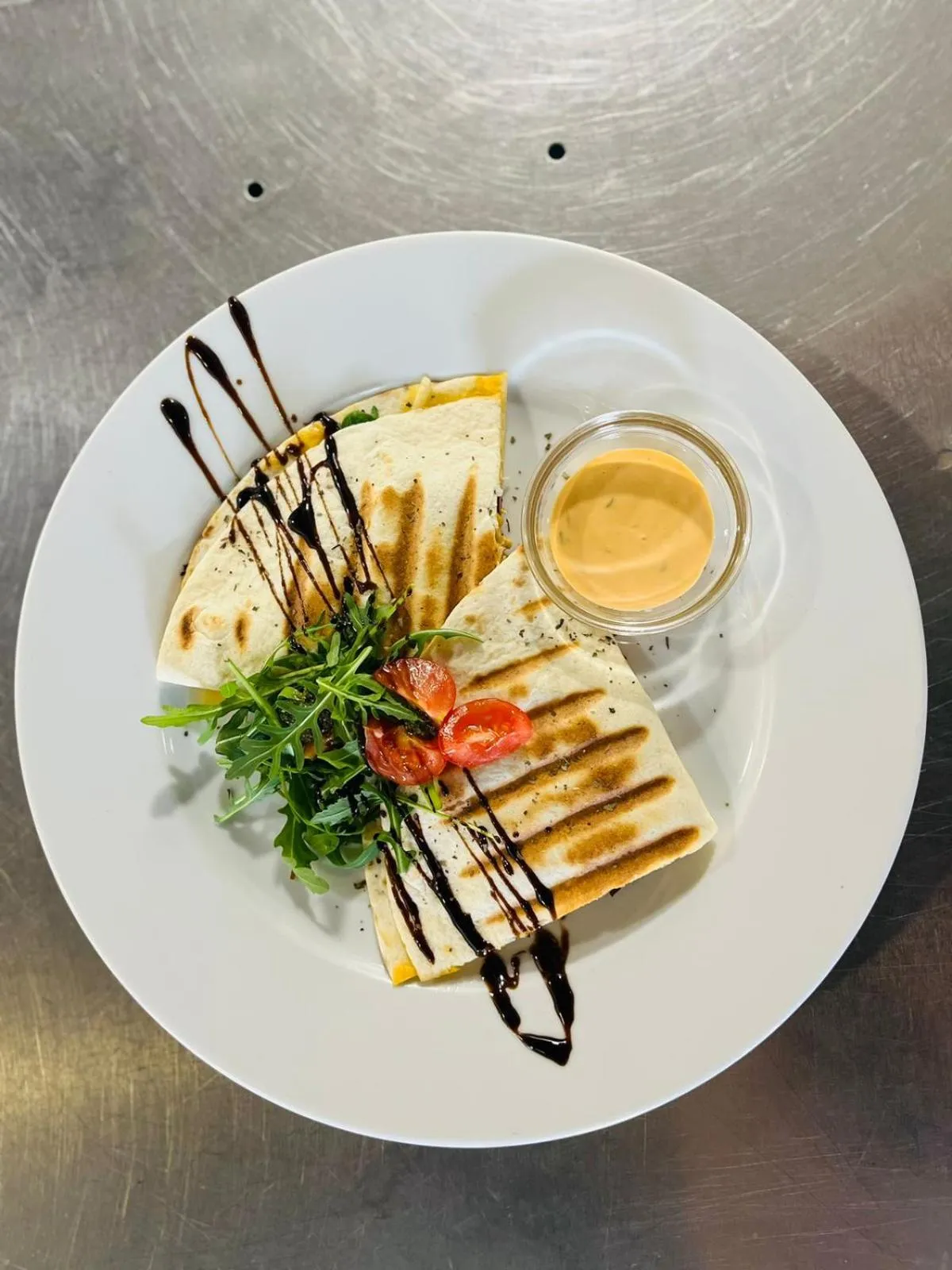 Food and drinks in Hotel Eminent