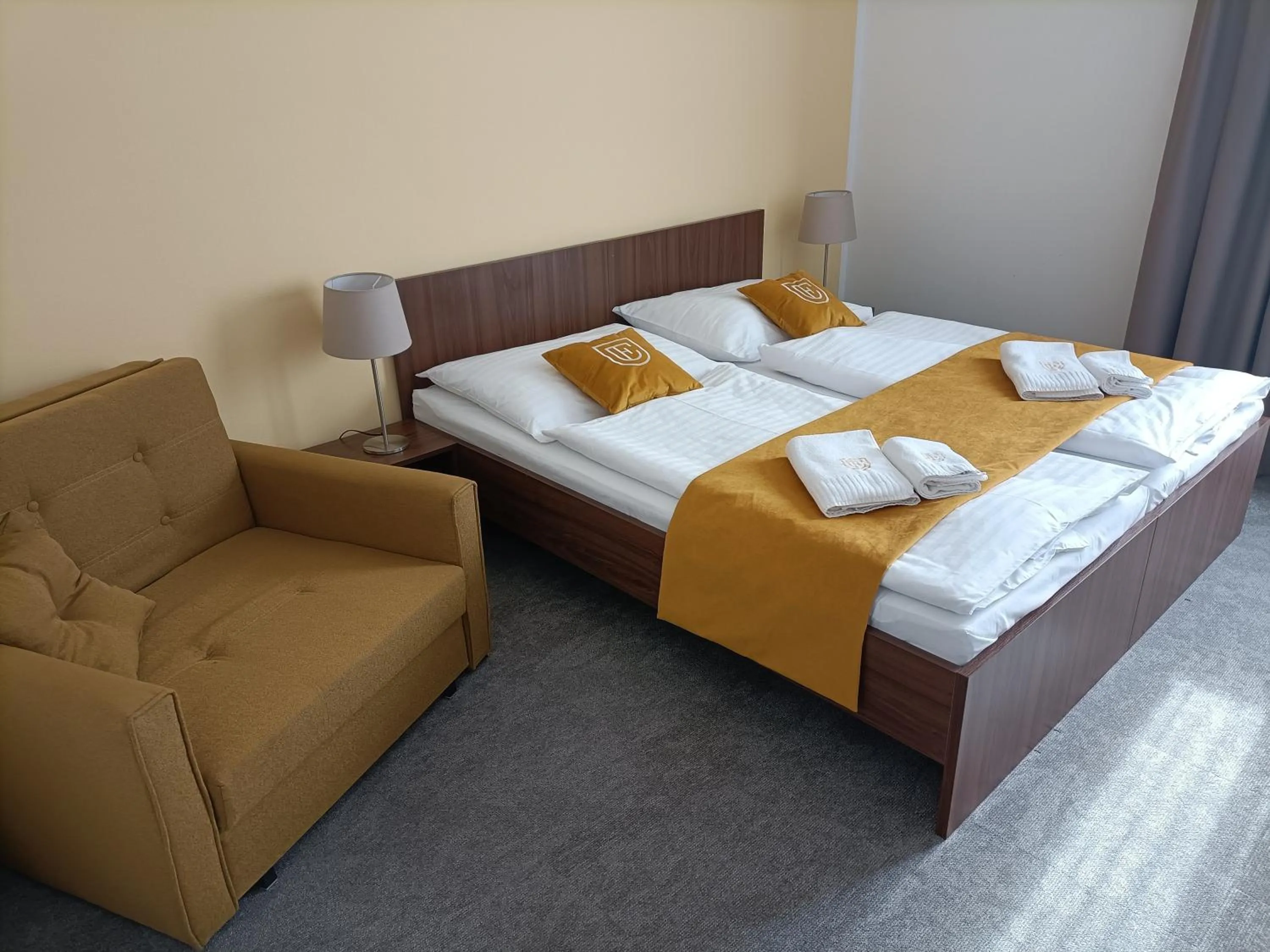 Bedroom, Bed in Hotel Eminent