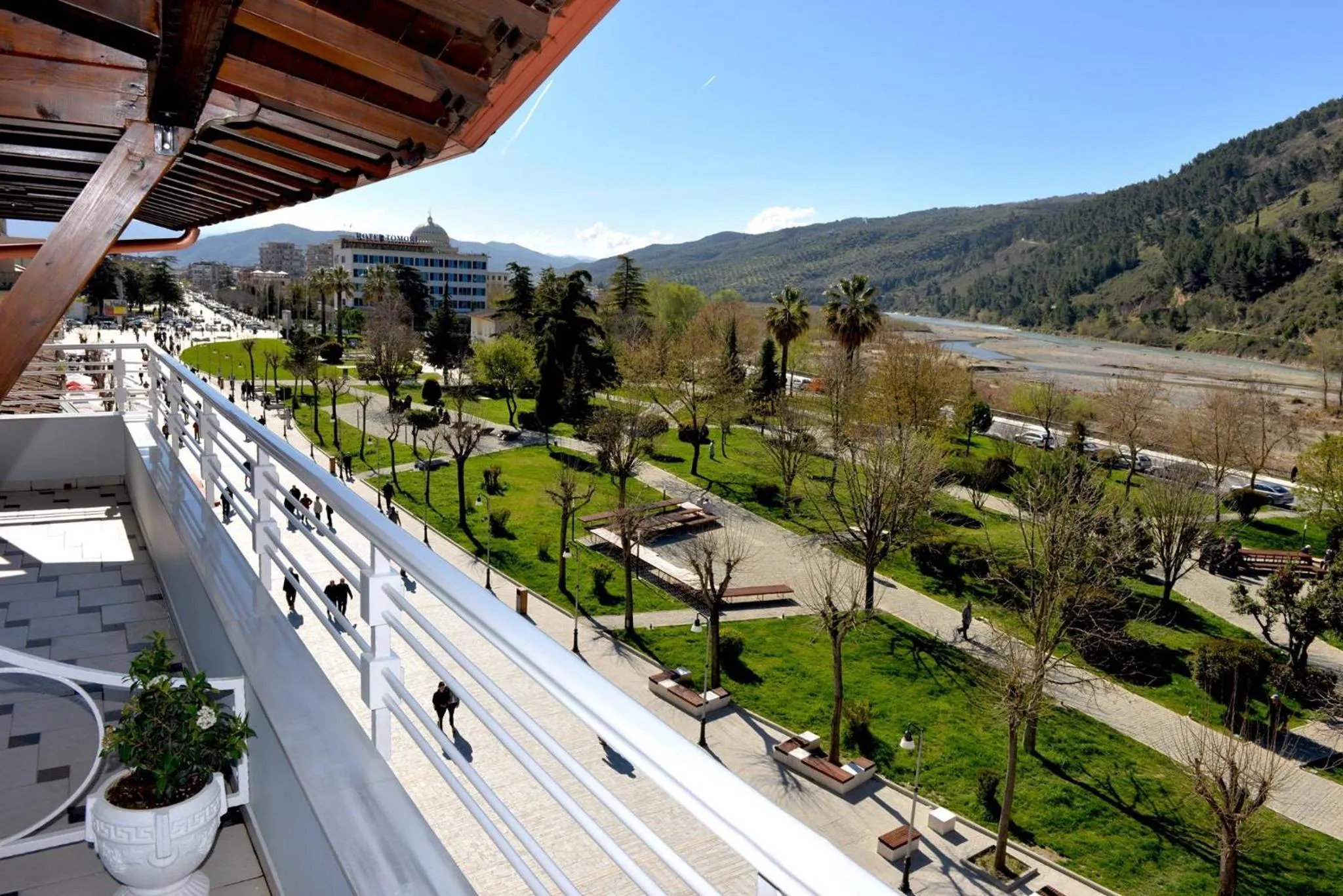 Mountain view in Hotel & Restaurant White City