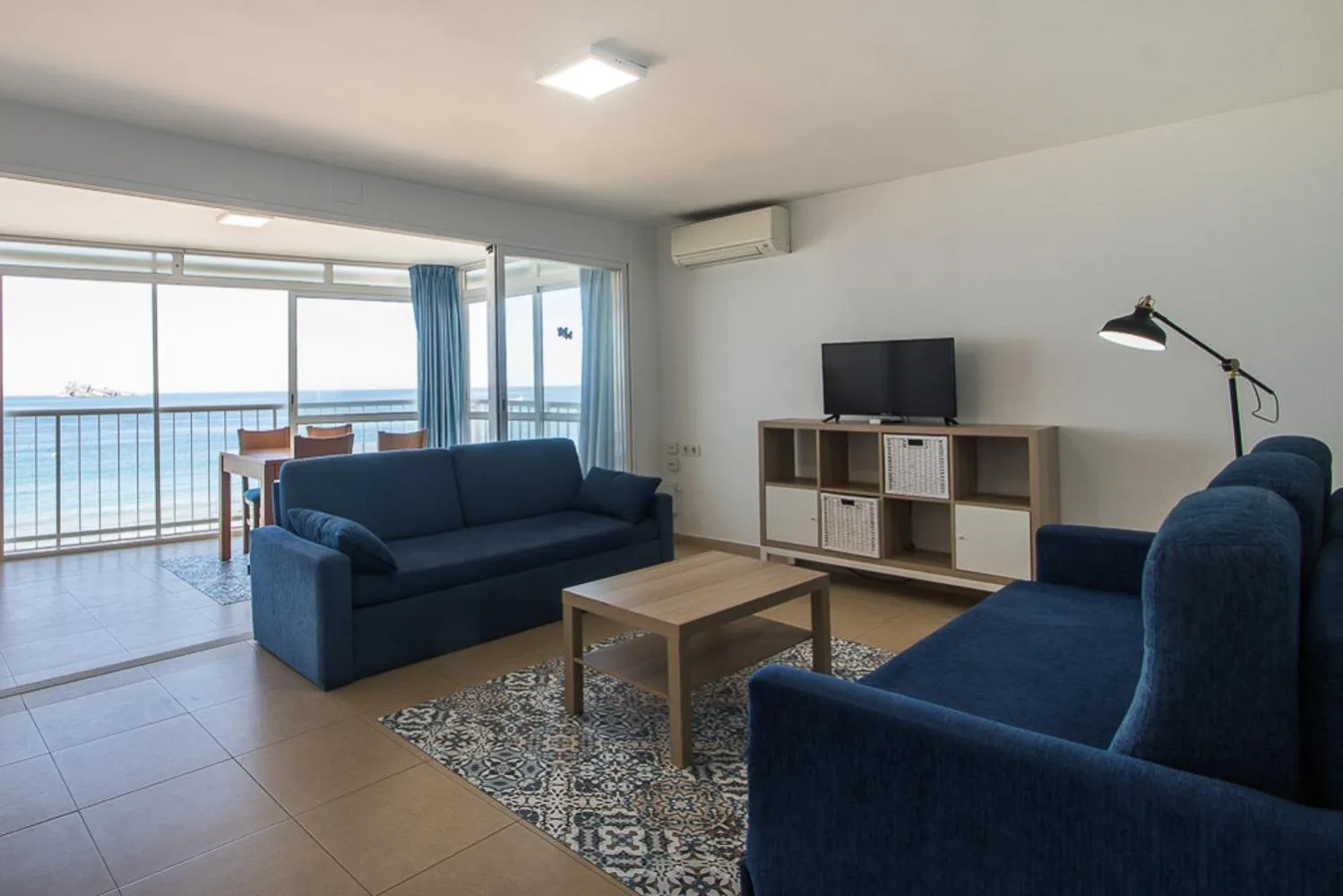 TV and multimedia in Apartamentos Torre Yago