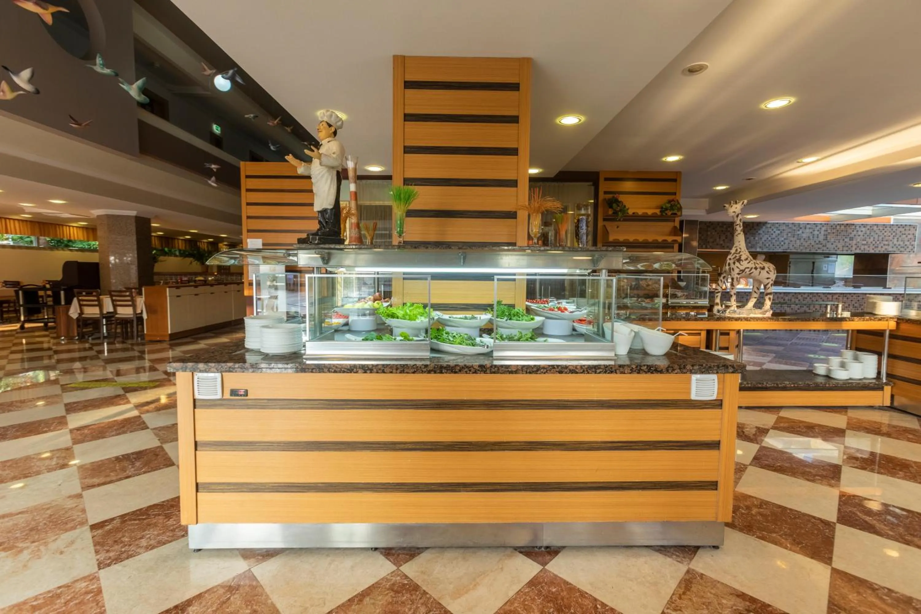 Restaurant/places to eat in Fame Beach Hotel