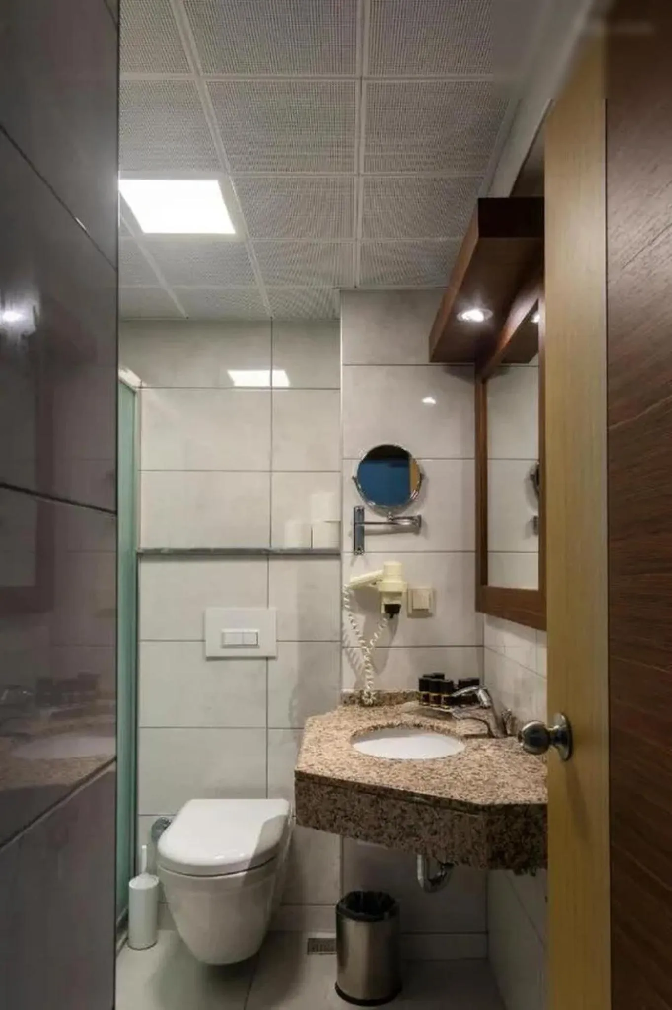 Bathroom in Fame Beach Hotel