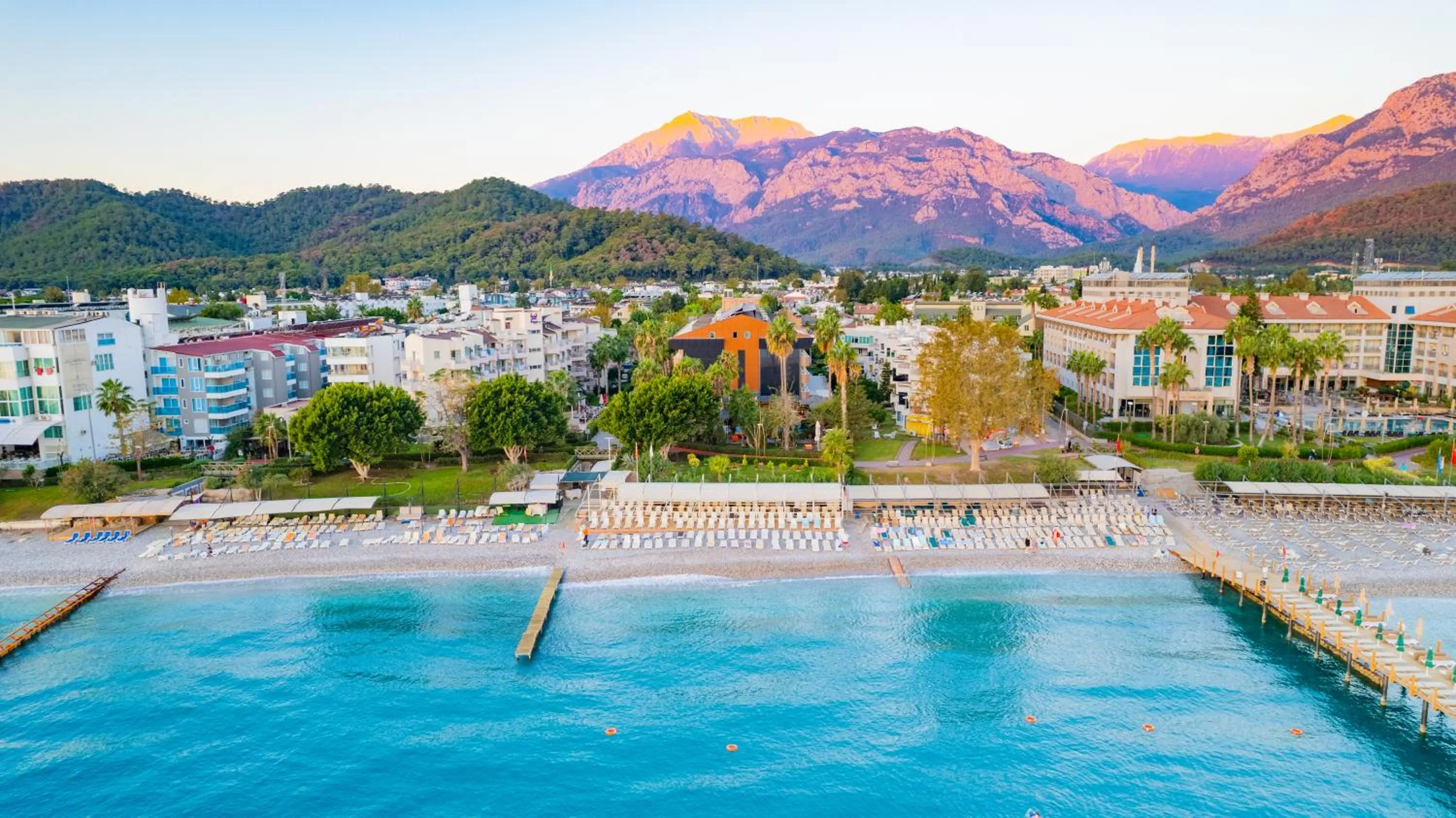 Property building in Fame Beach Hotel