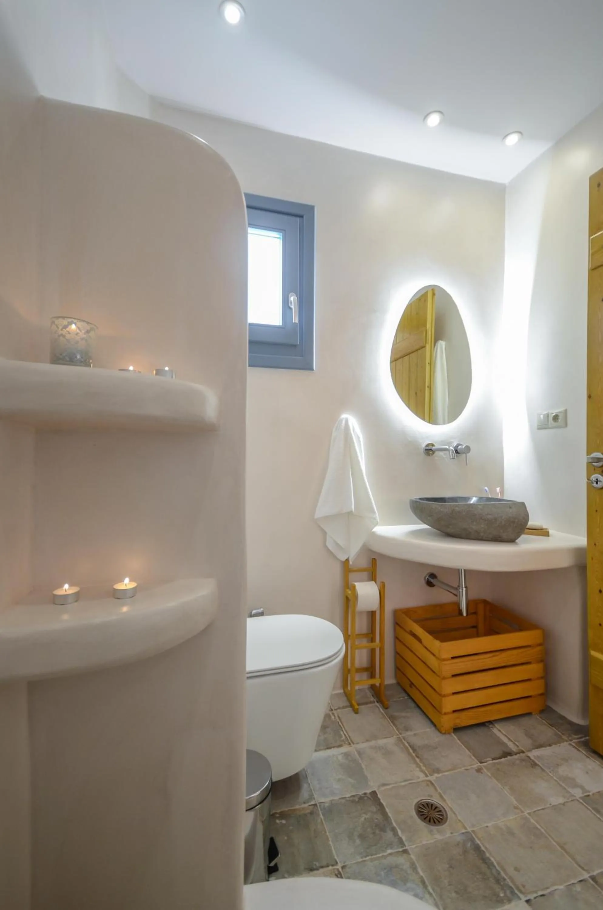 Toilet in Asterias Studios