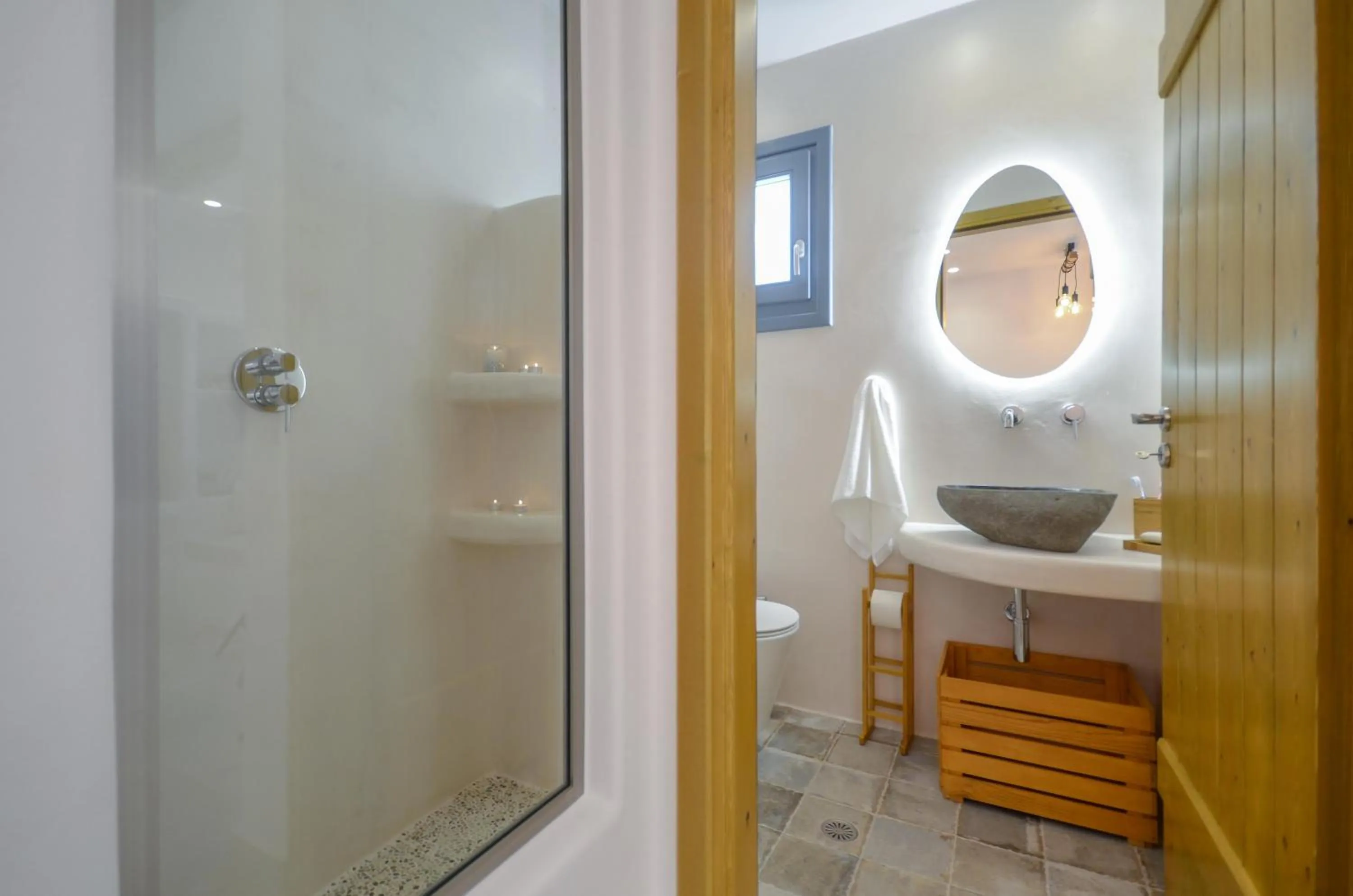 Shower in Asterias Studios