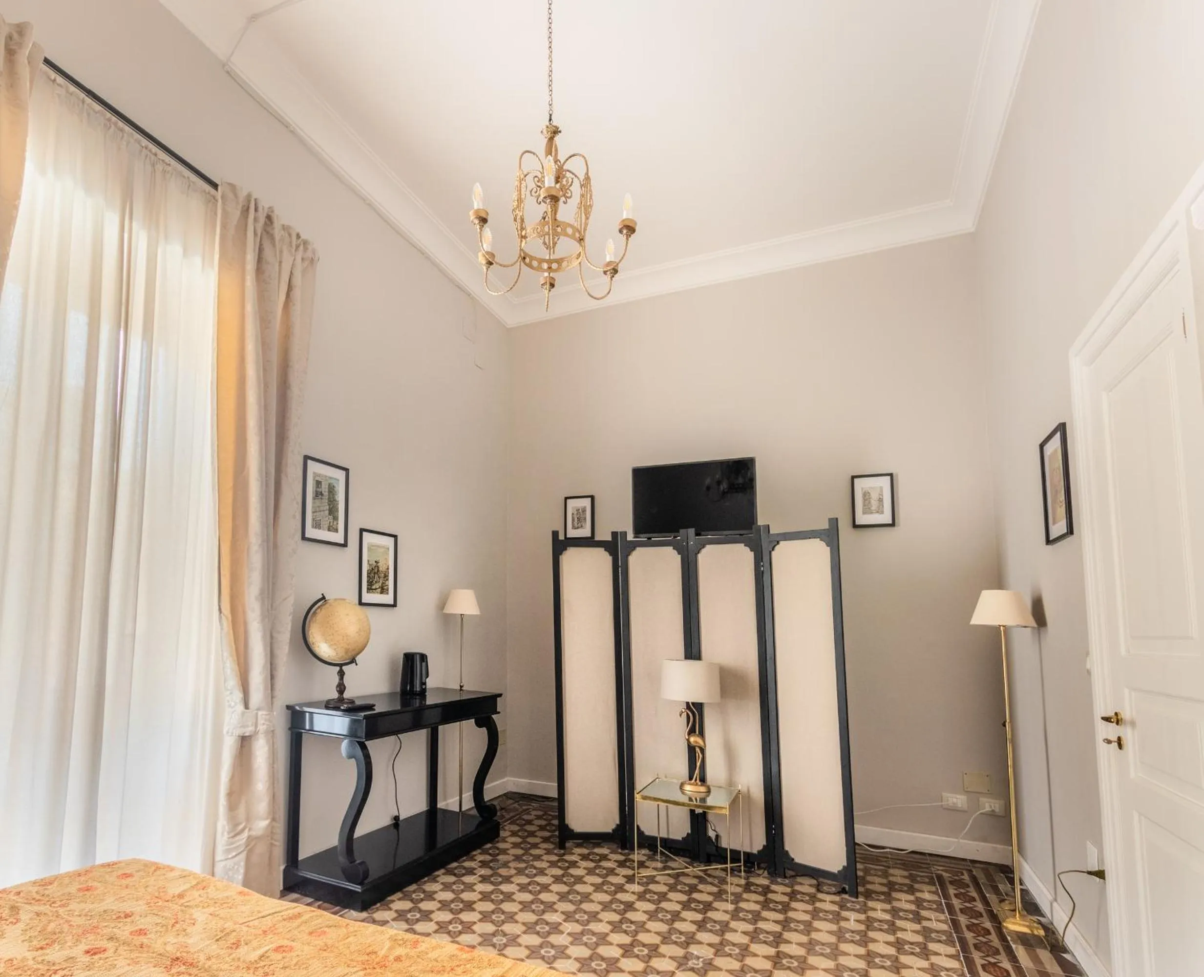 Photo of the whole room, Bed in Donna Maddalena