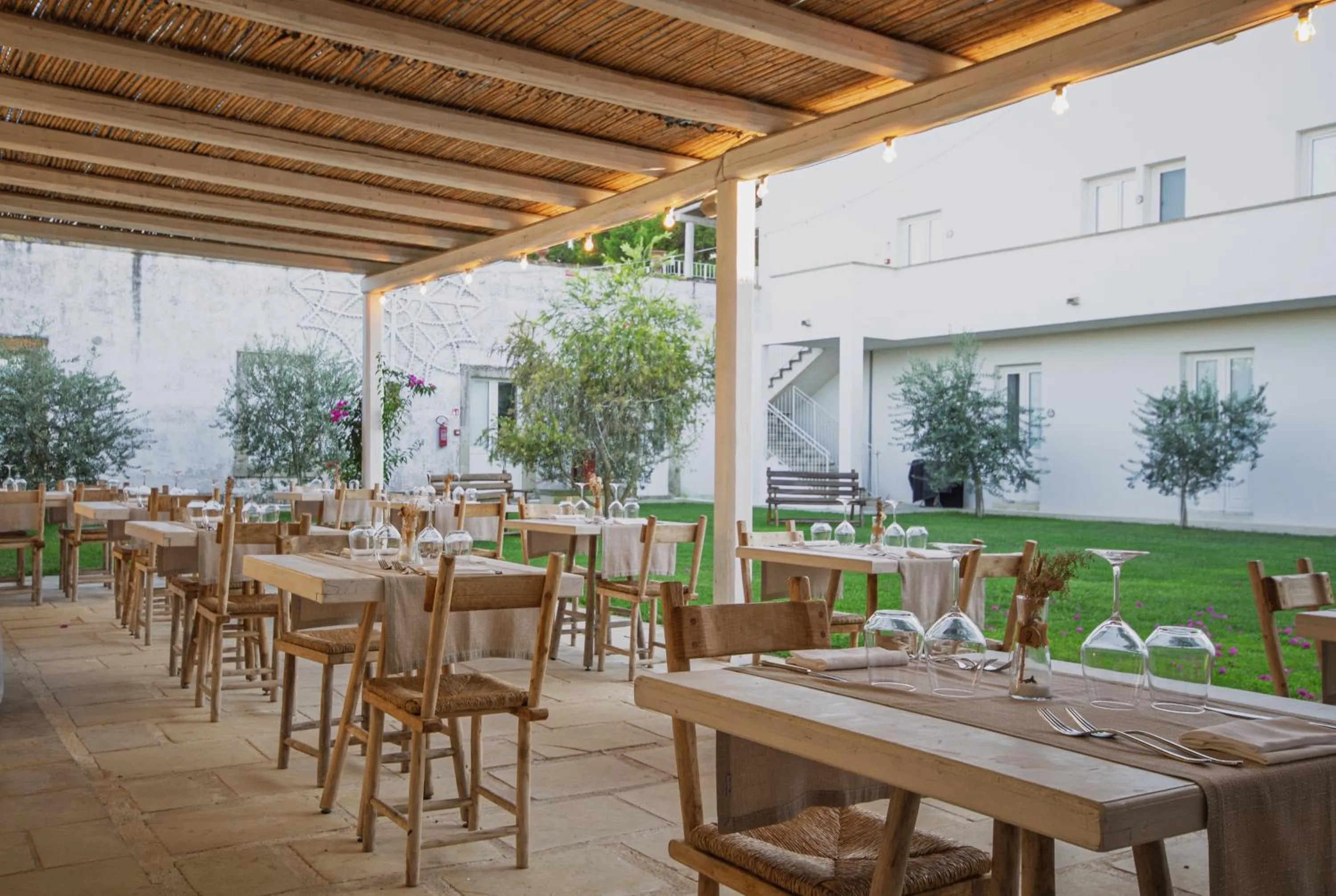 Restaurant/places to eat in Masseria Rauccio