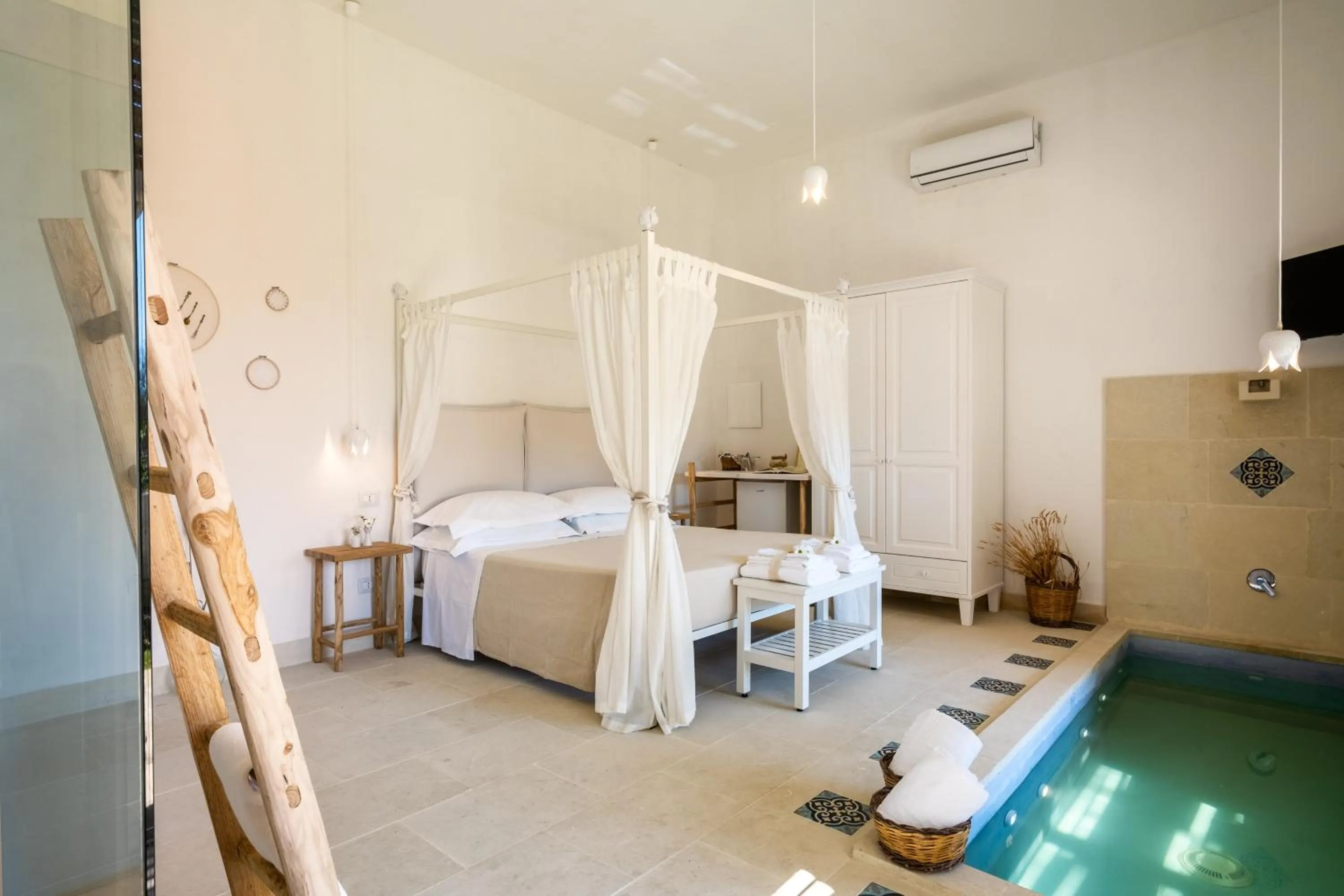 View (from property/room), Bed in Masseria Rauccio