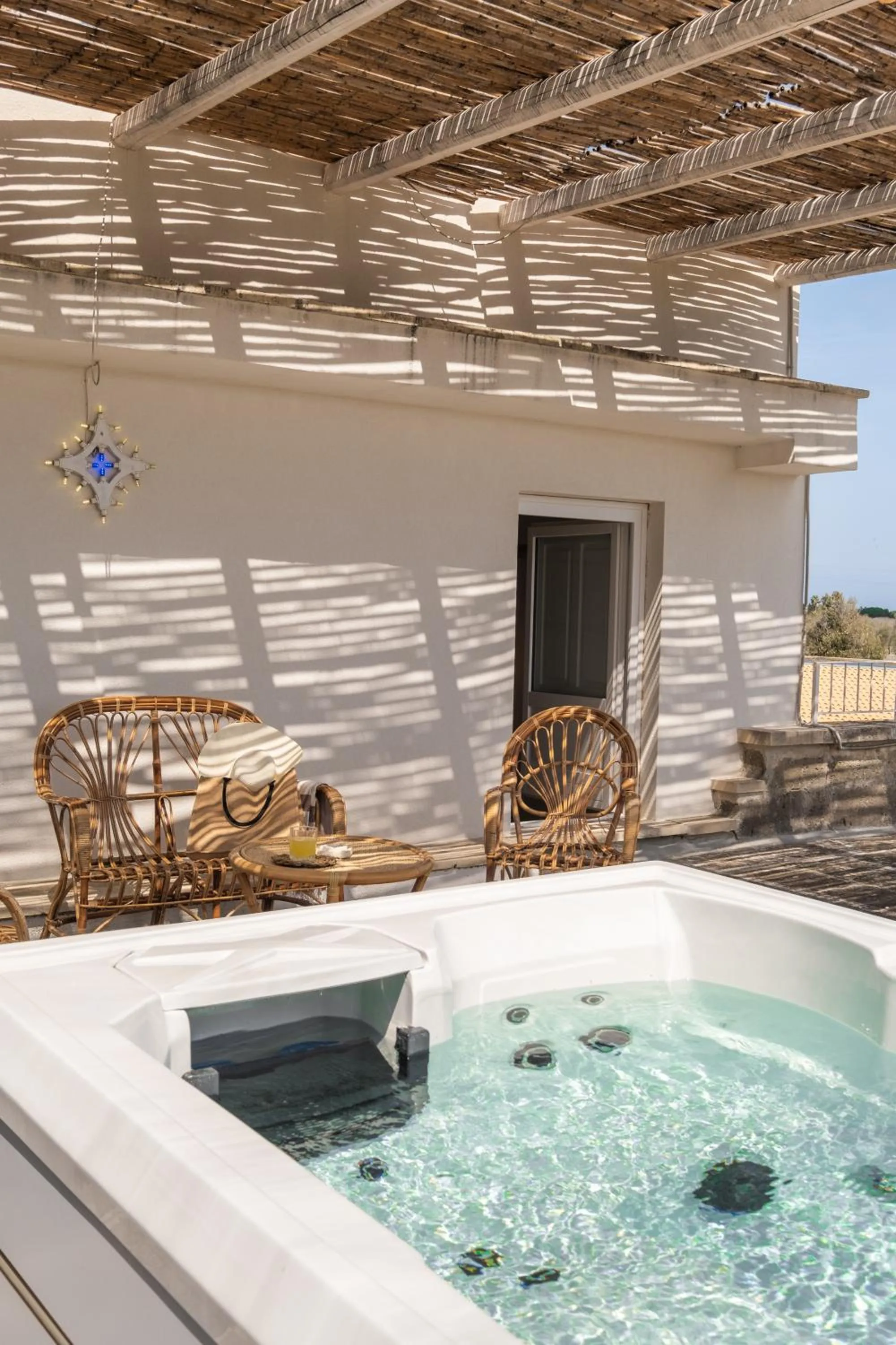 Open Air Bath in Masseria Rauccio