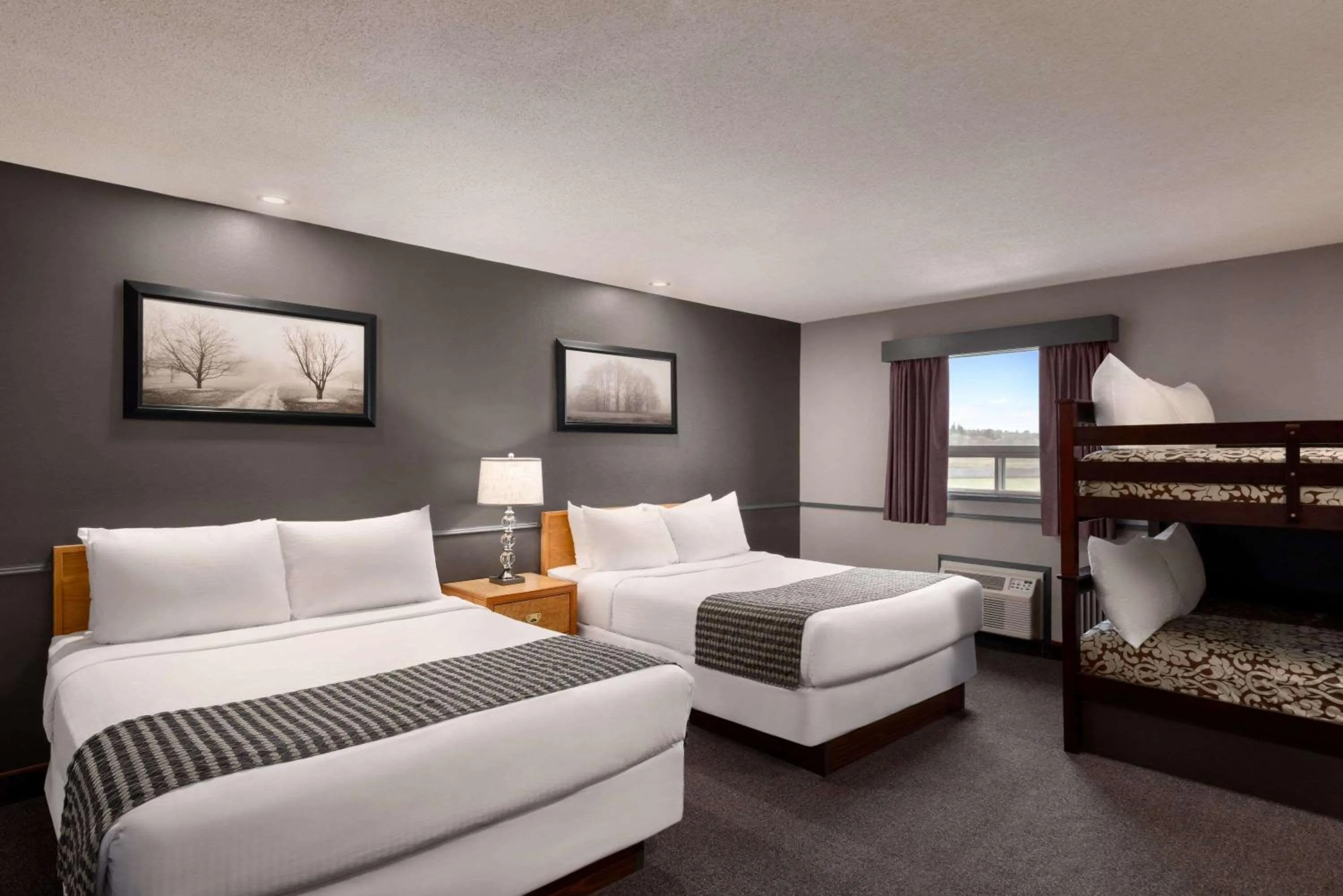 Bed in Travelodge by Wyndham Brandon