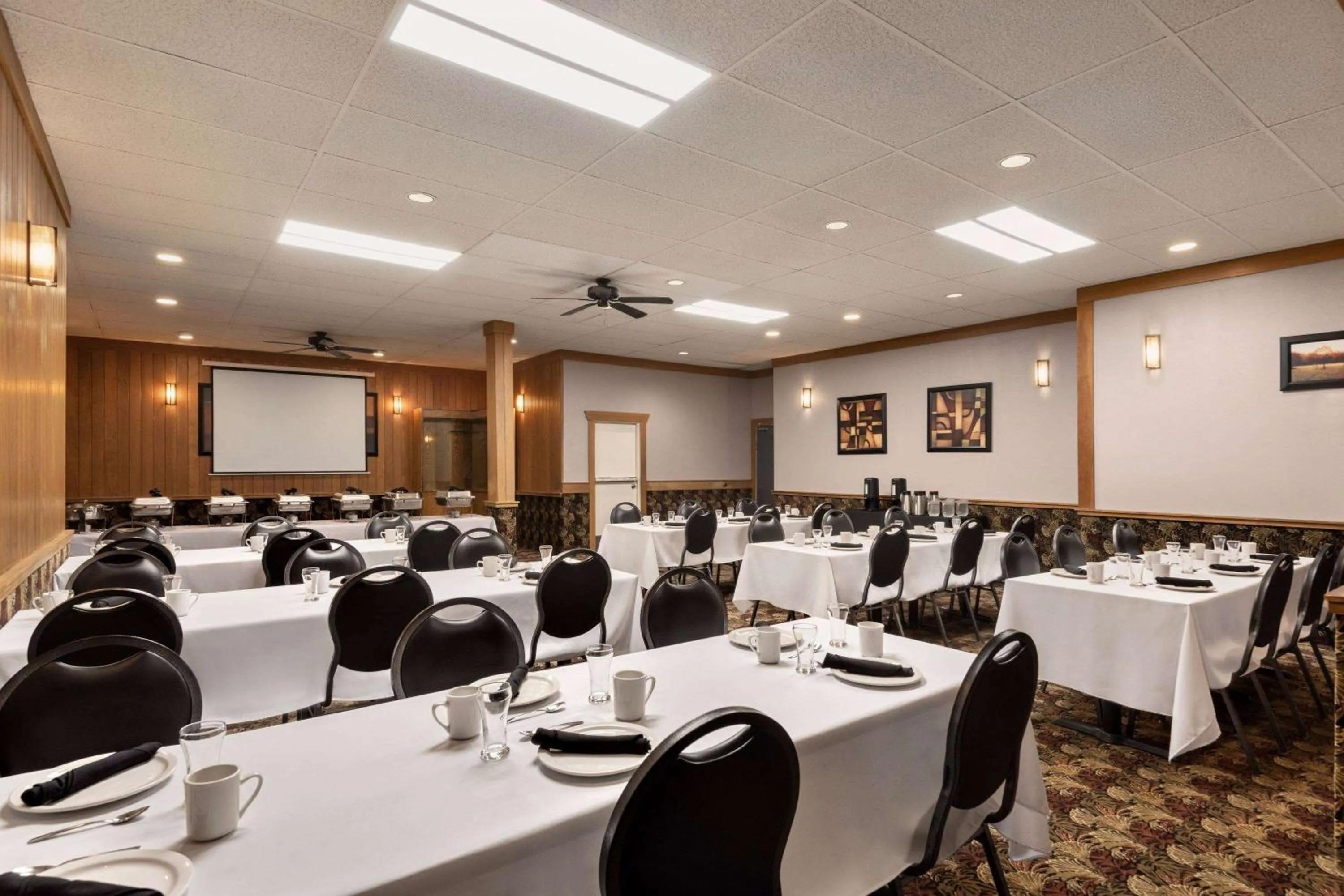 Meeting/conference room in Travelodge by Wyndham Brandon