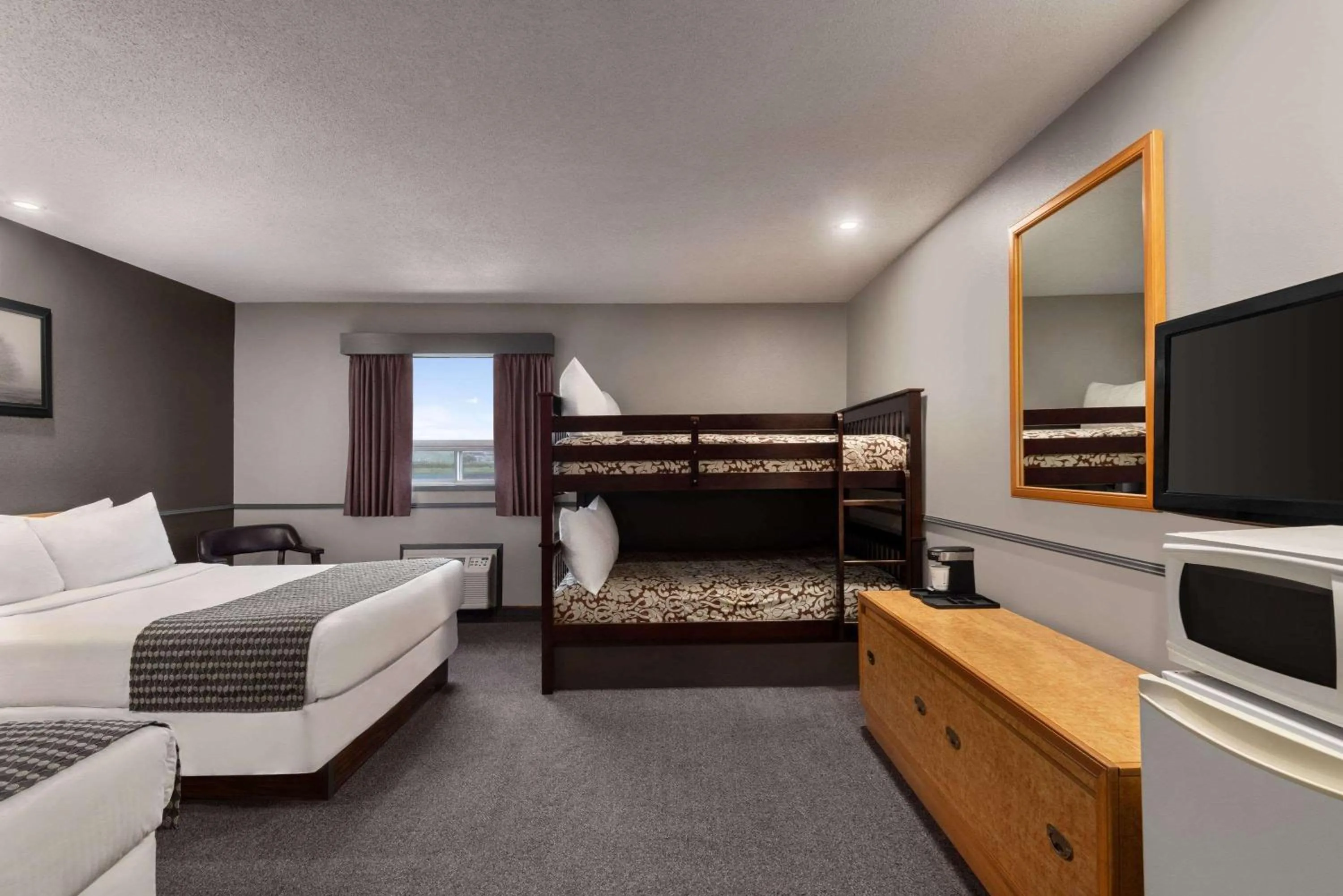 Bed in Travelodge by Wyndham Brandon