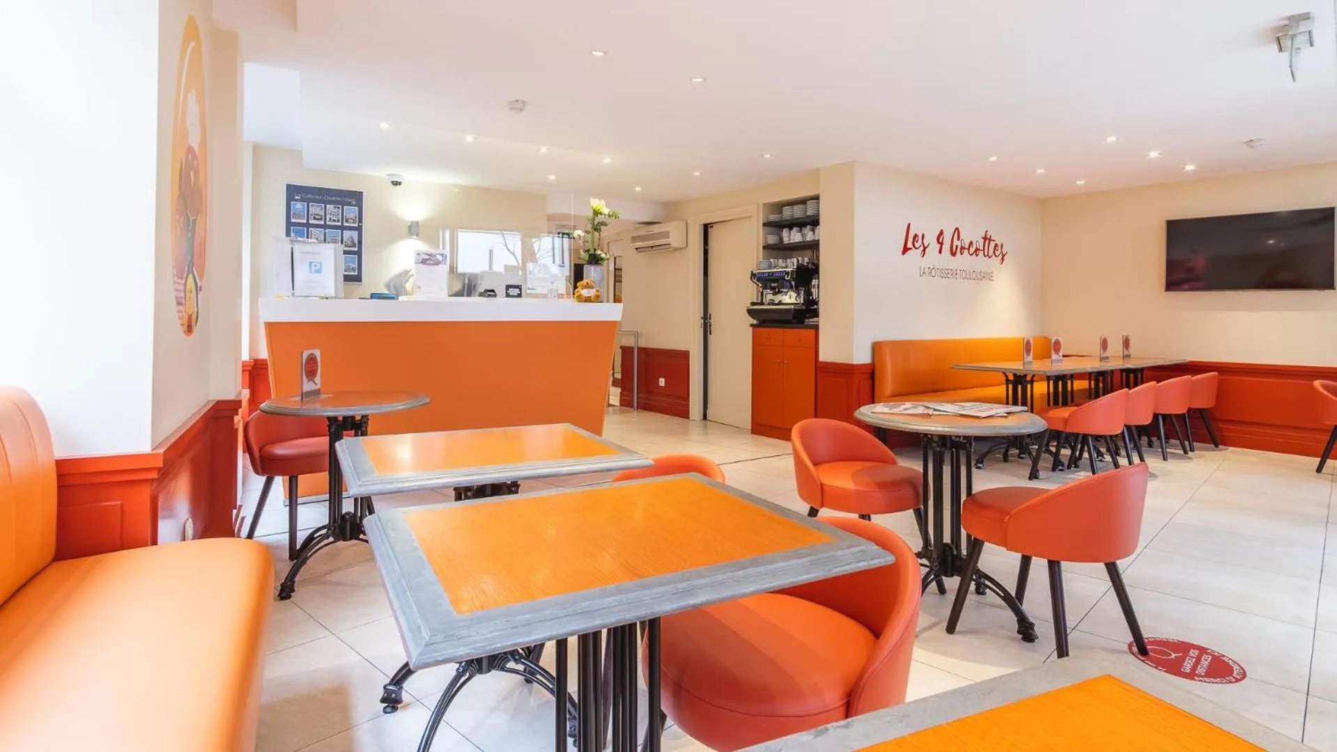 Restaurant/places to eat in Hôtel Ours Blanc - Centre