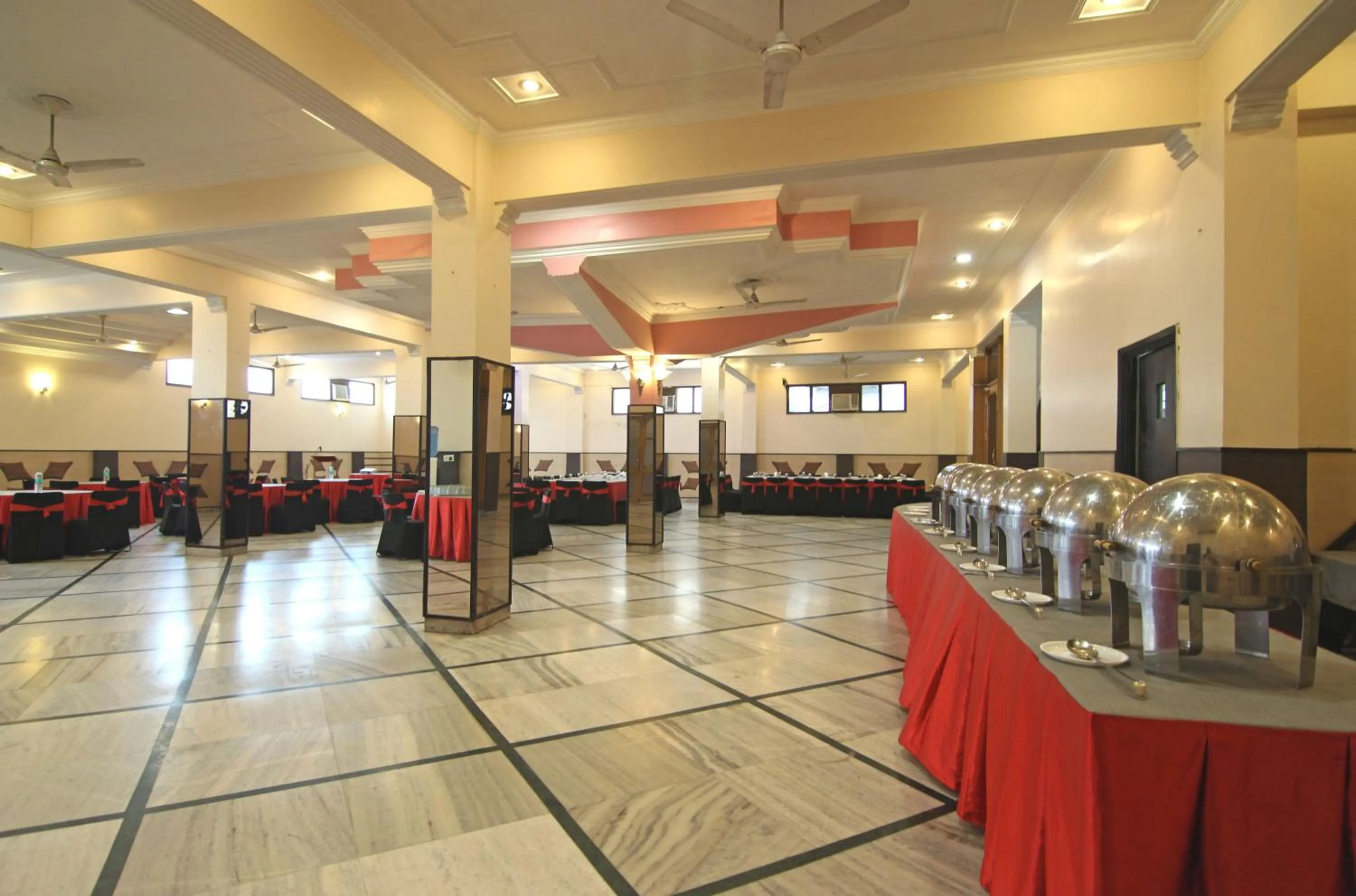 Banquet/Function facilities in Le Grand Hotel