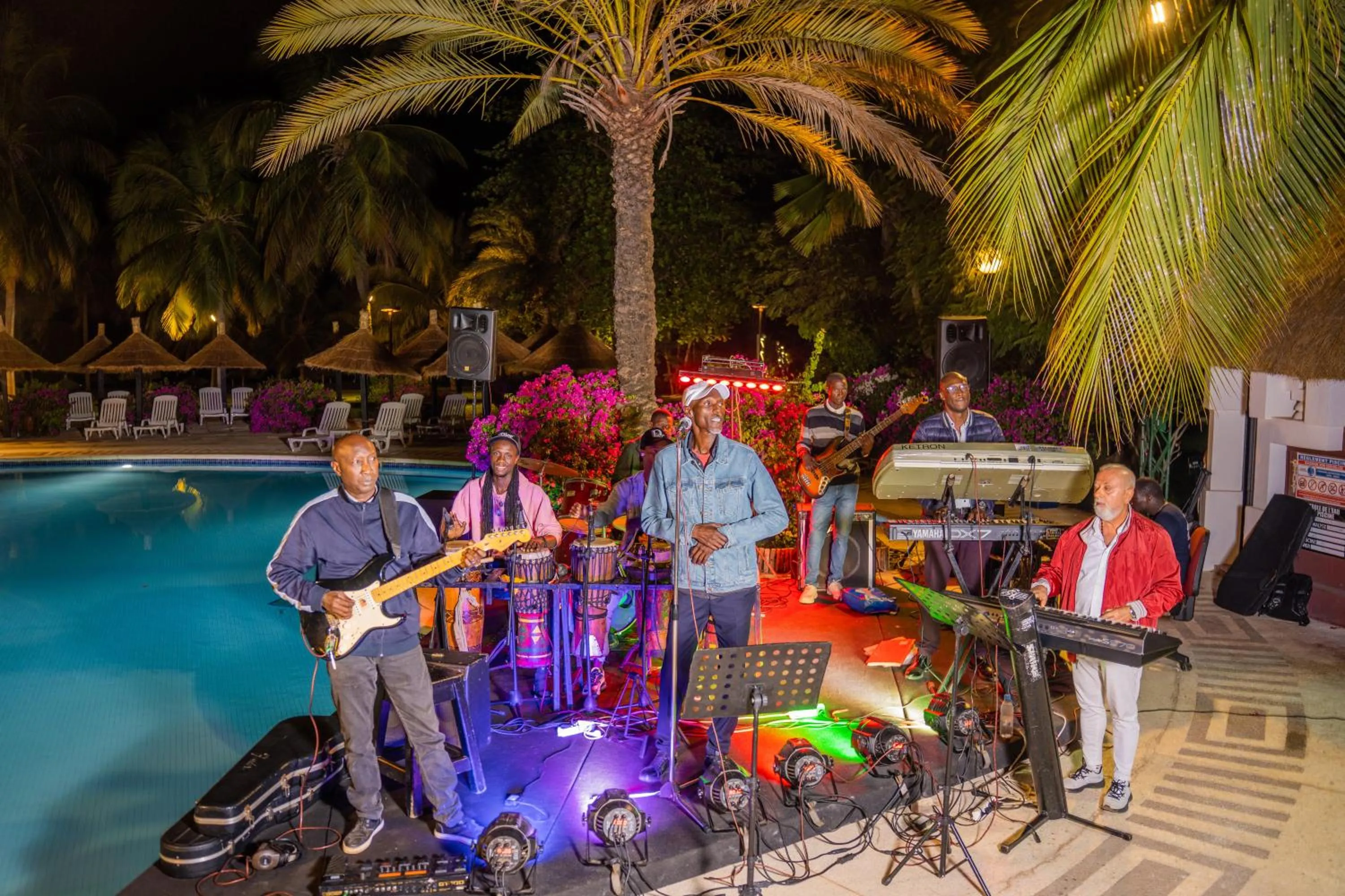 Evening entertainment in Hotel Royam