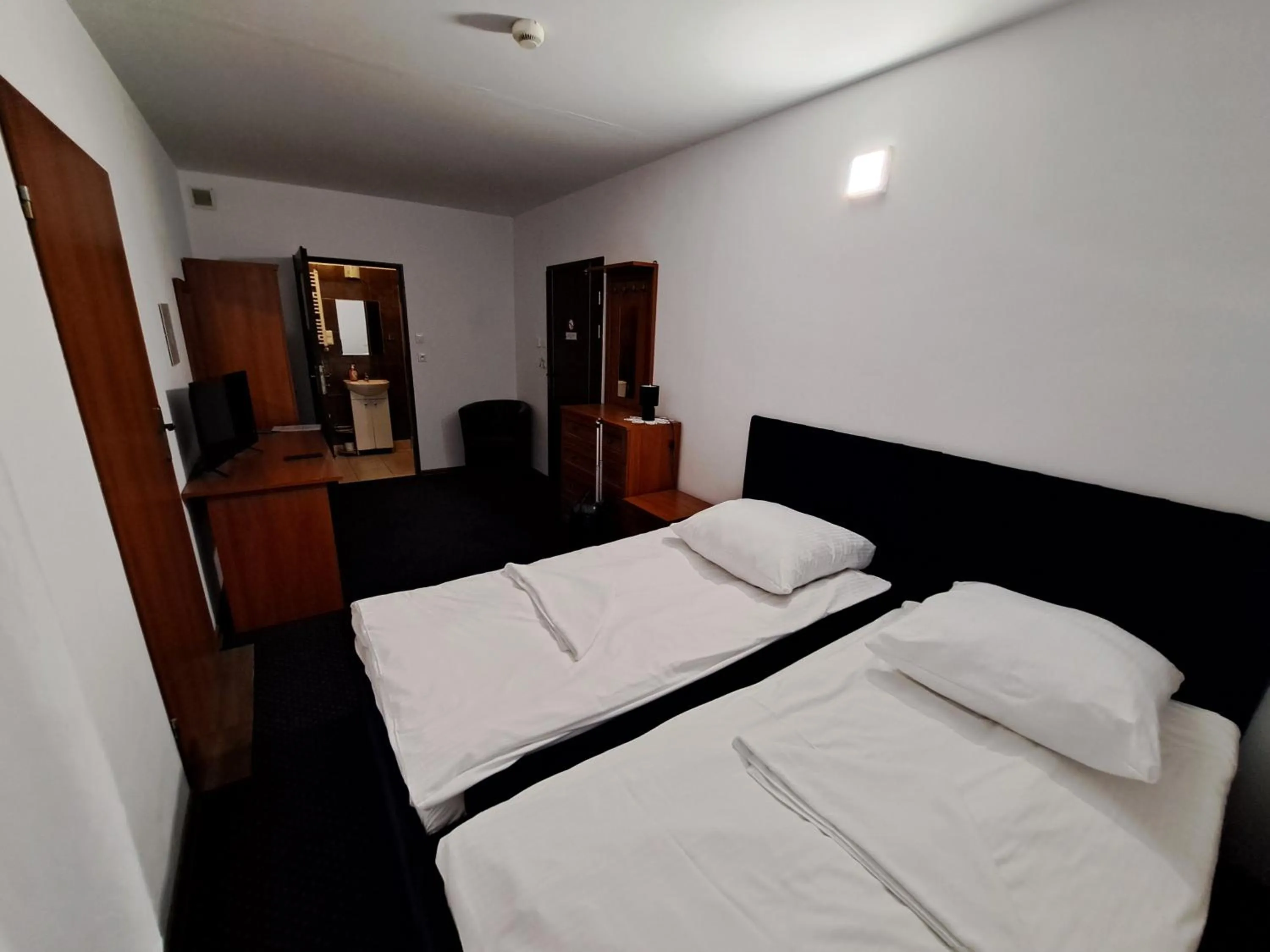 Photo of the whole room, Bed in Hotel Agat & SPA