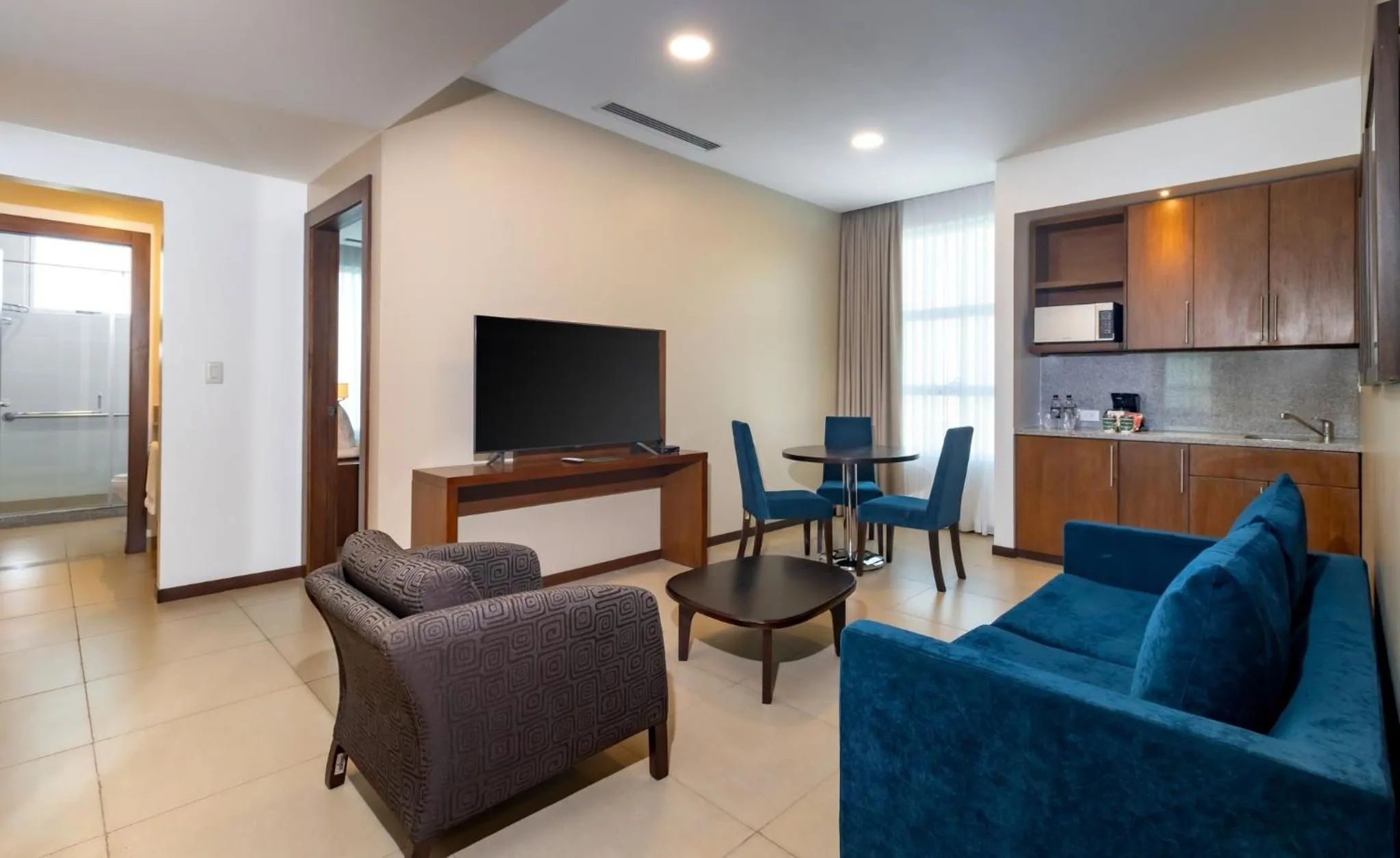 Photo of the whole room in Holiday Inn Guayaquil Airport by IHG