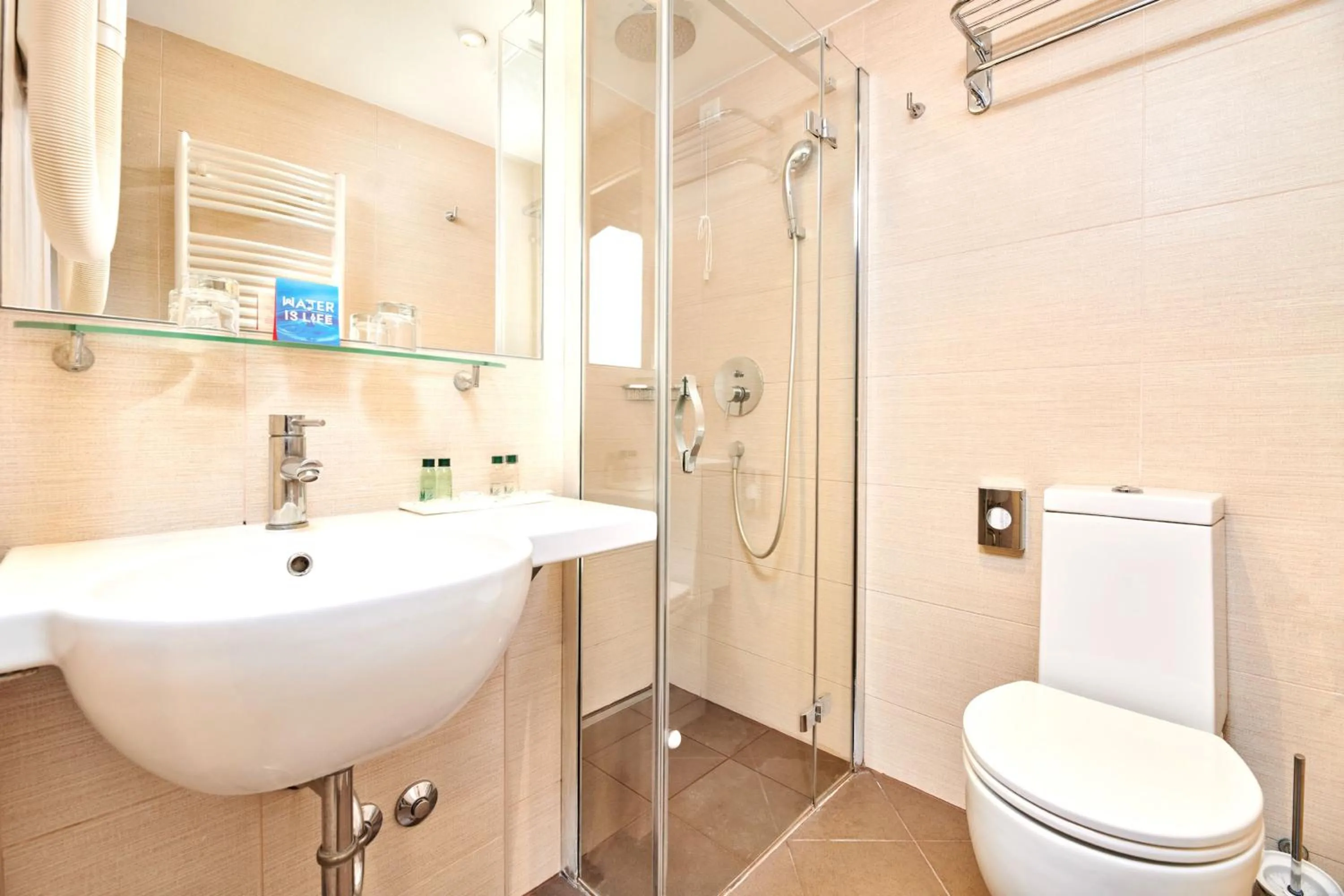 Bathroom in Hotel Materada Plava Laguna