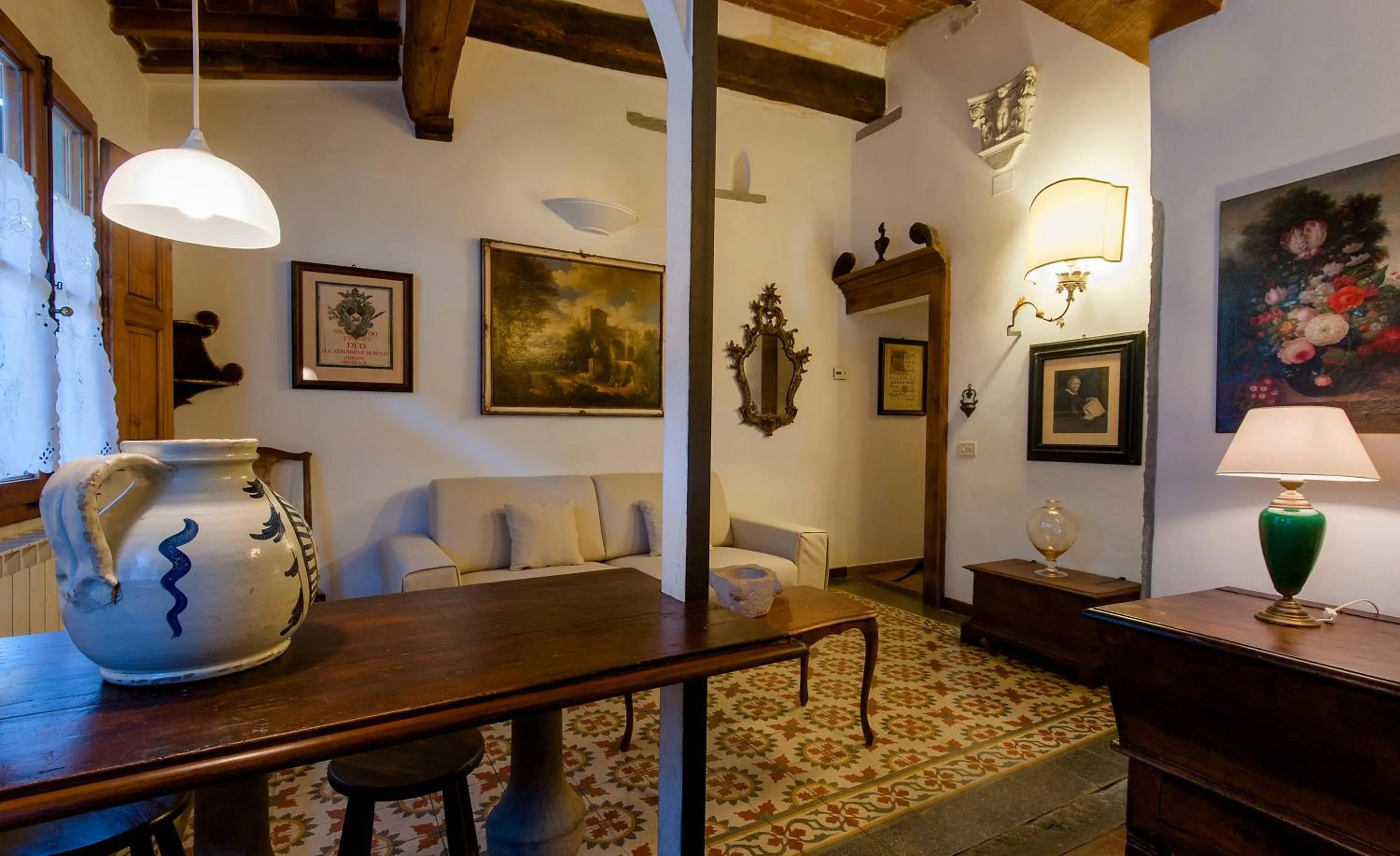 Living room in Yome - Your Home in Florence