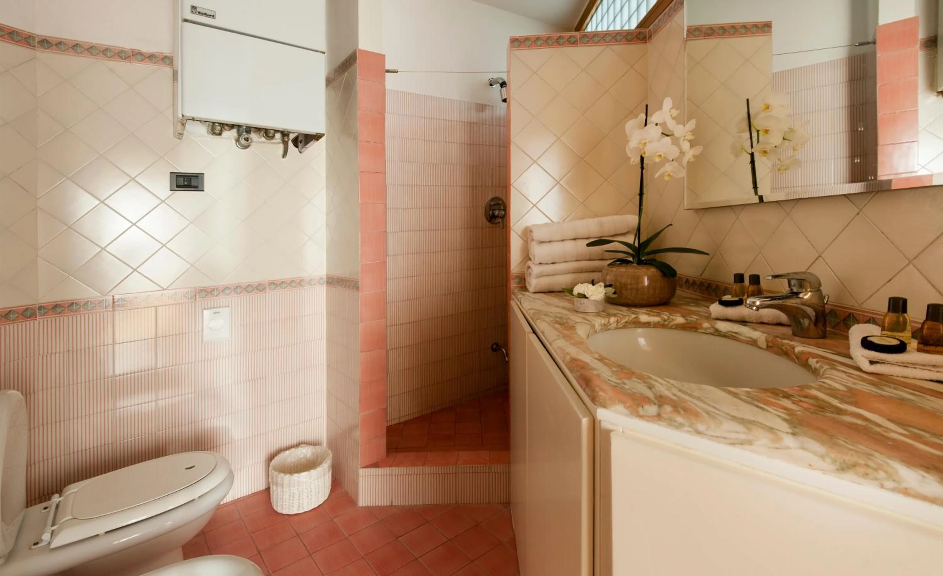 Toilet in Yome - Your Home in Florence