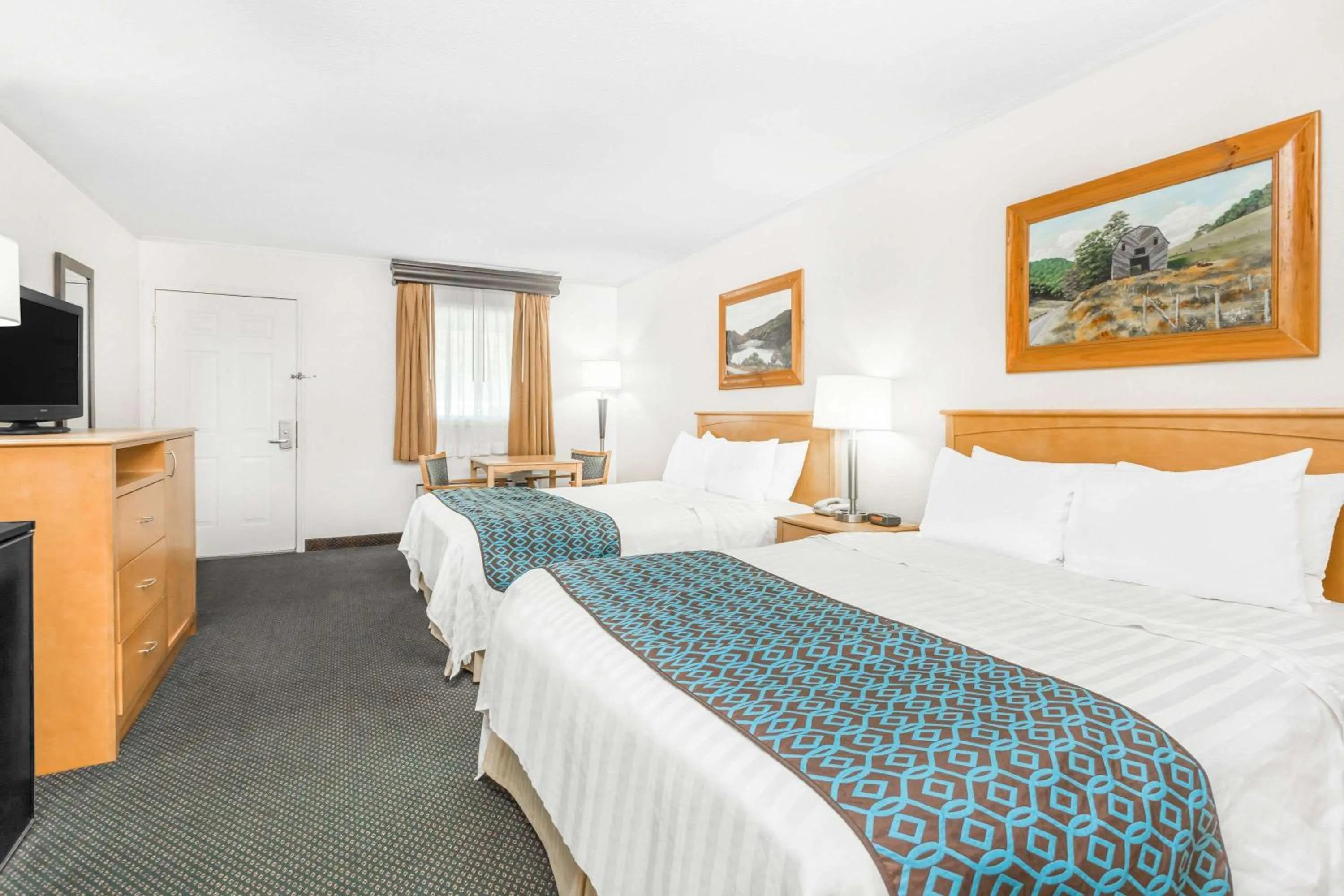 Photo of the whole room in Days Inn by Wyndham Jefferson