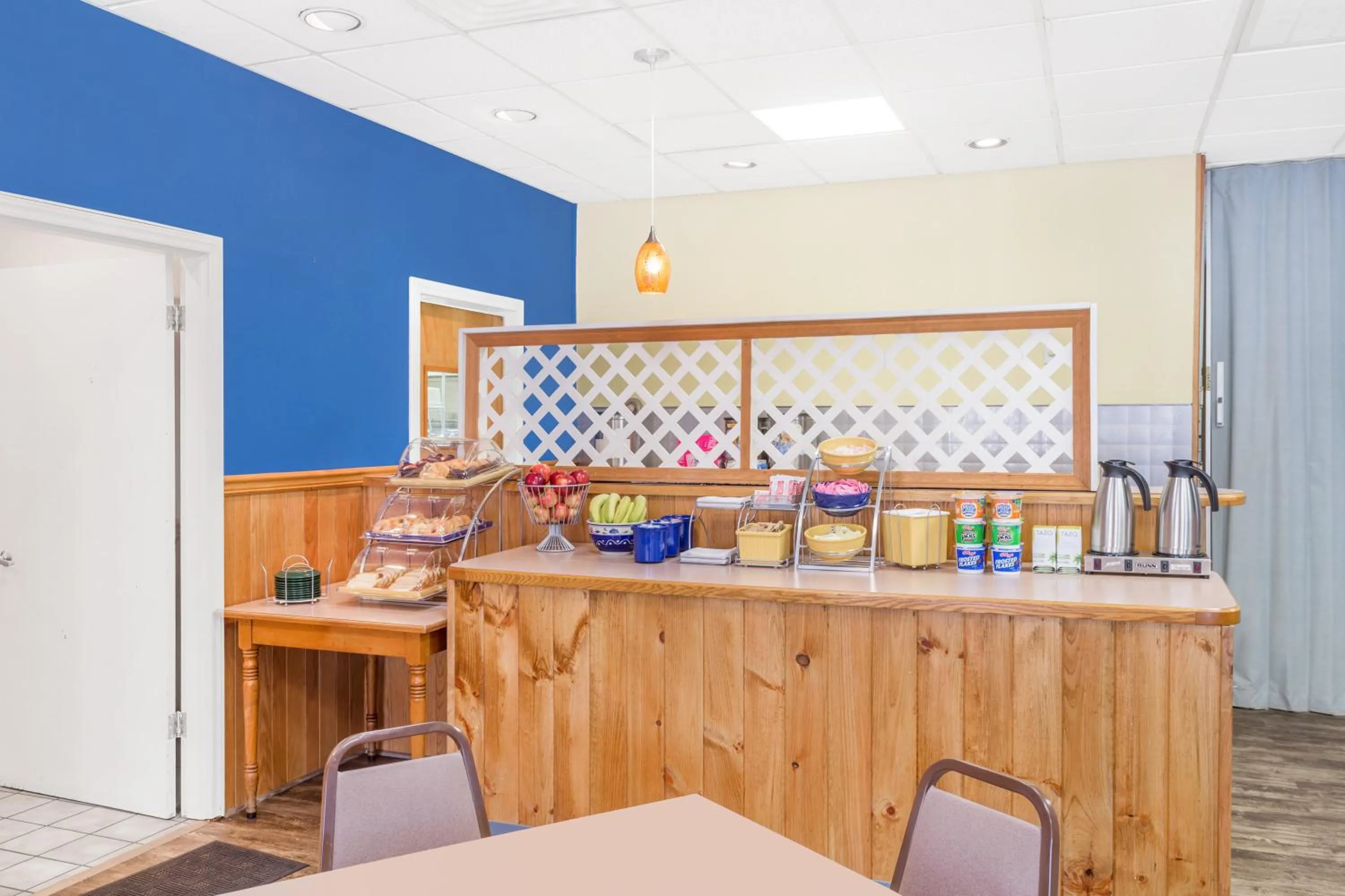 Breakfast in Days Inn by Wyndham Jefferson