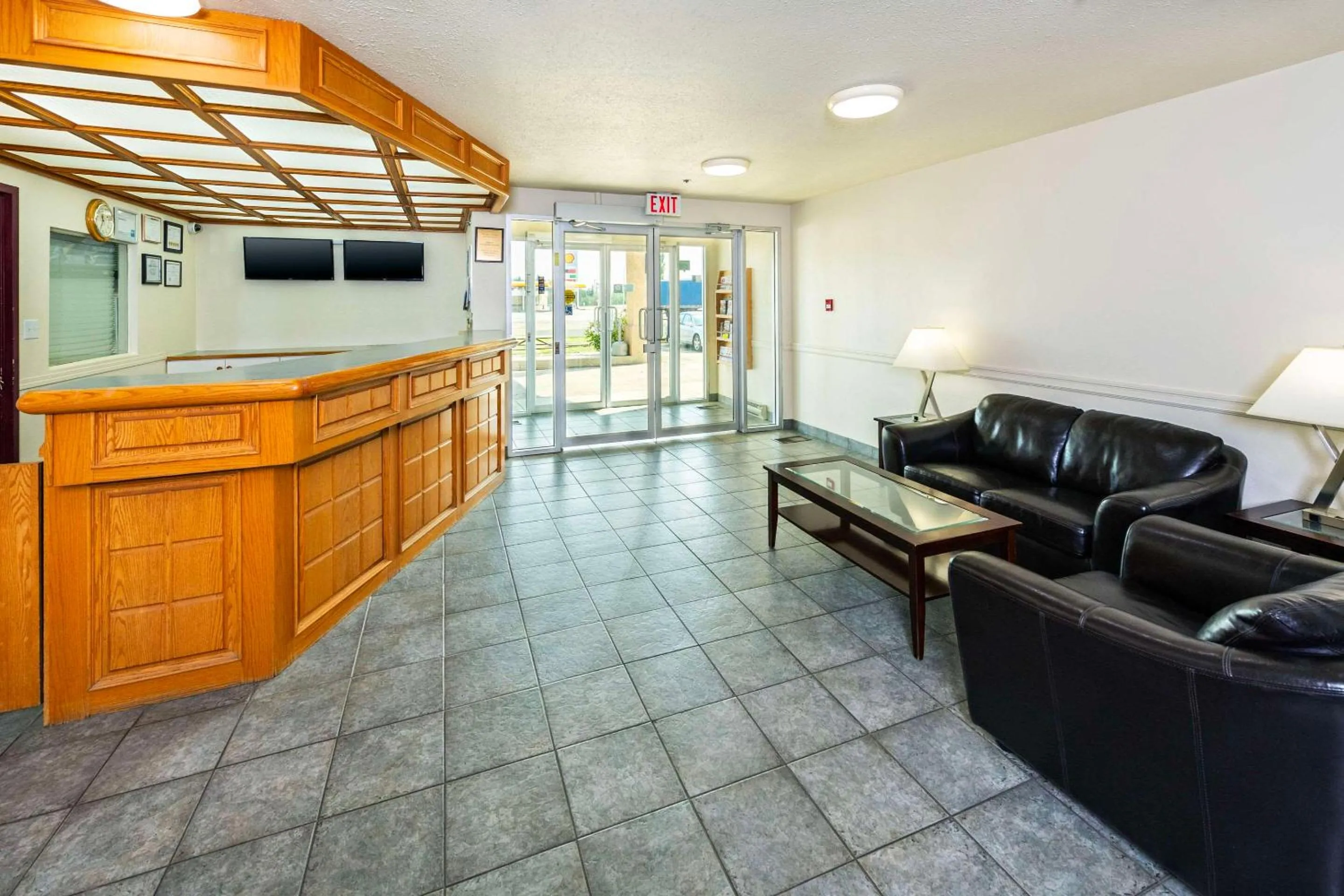 Lobby or reception in Rodeway Inn