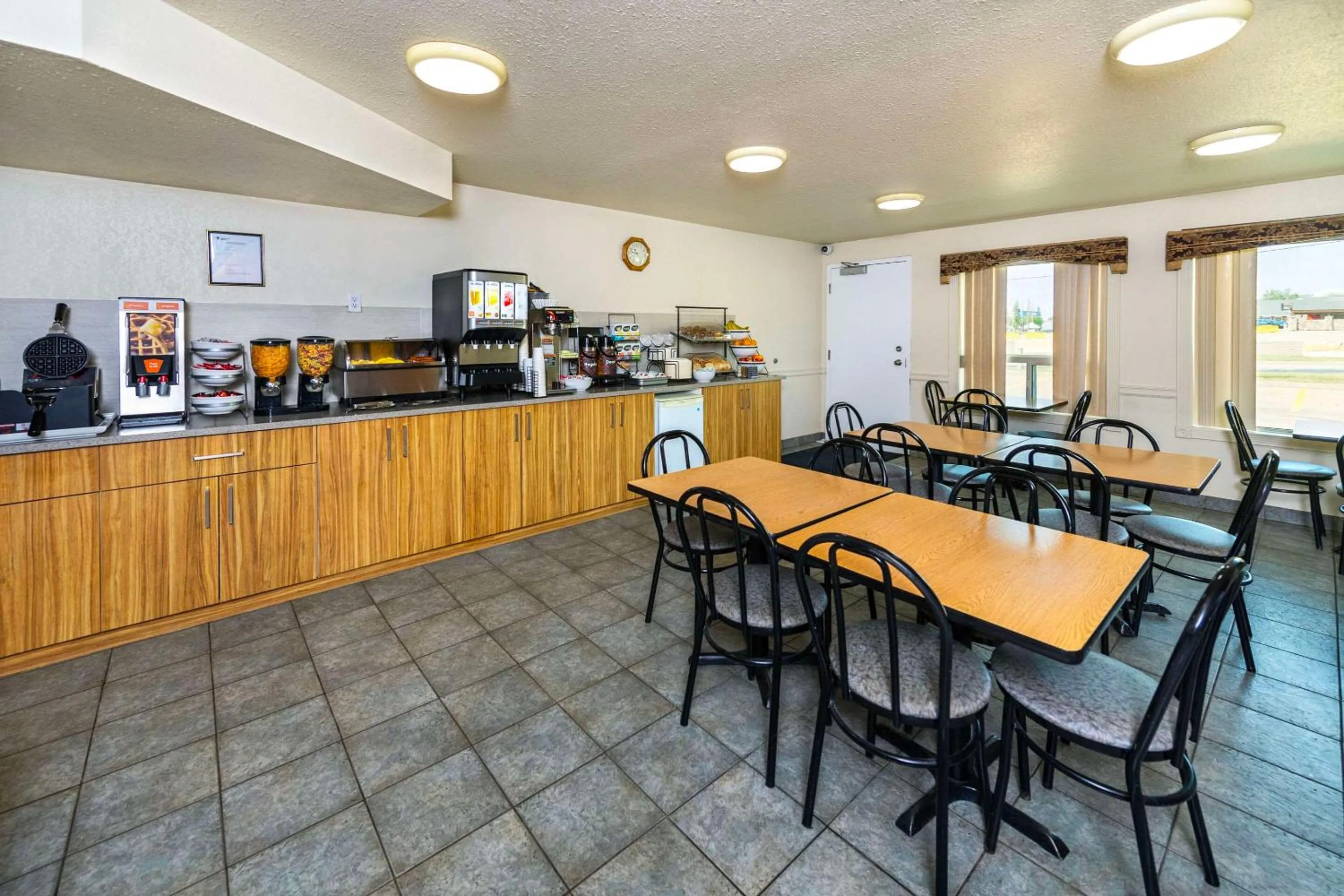 Breakfast in Rodeway Inn