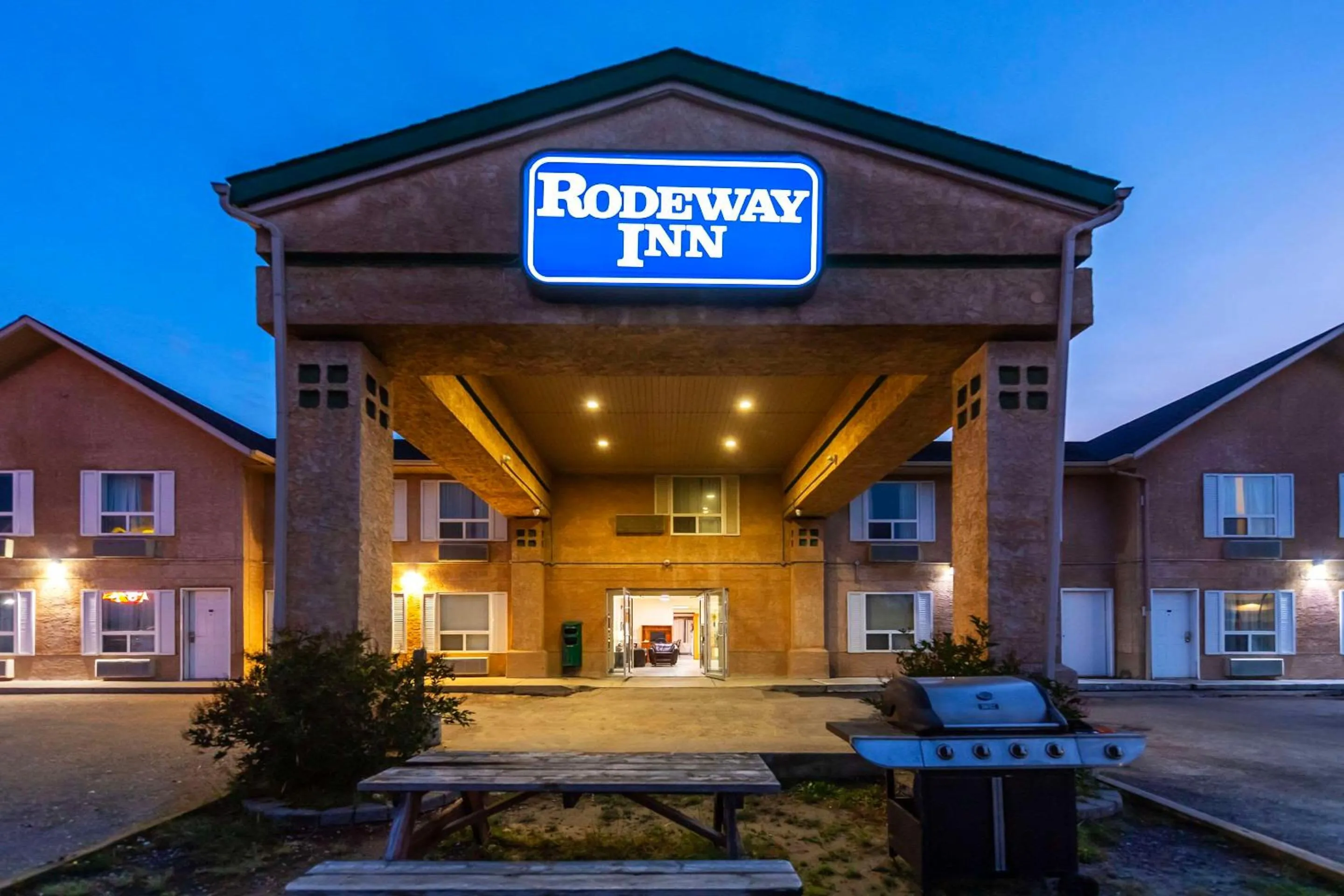 Property building in Rodeway Inn